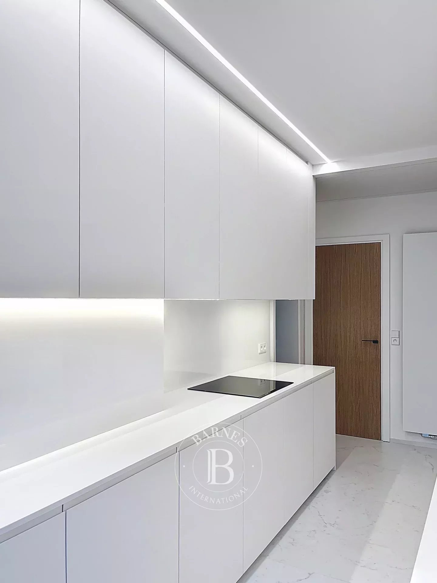 Paris  - Appartement 5 Pi&egrave;ces 3 Chambres - picture 7