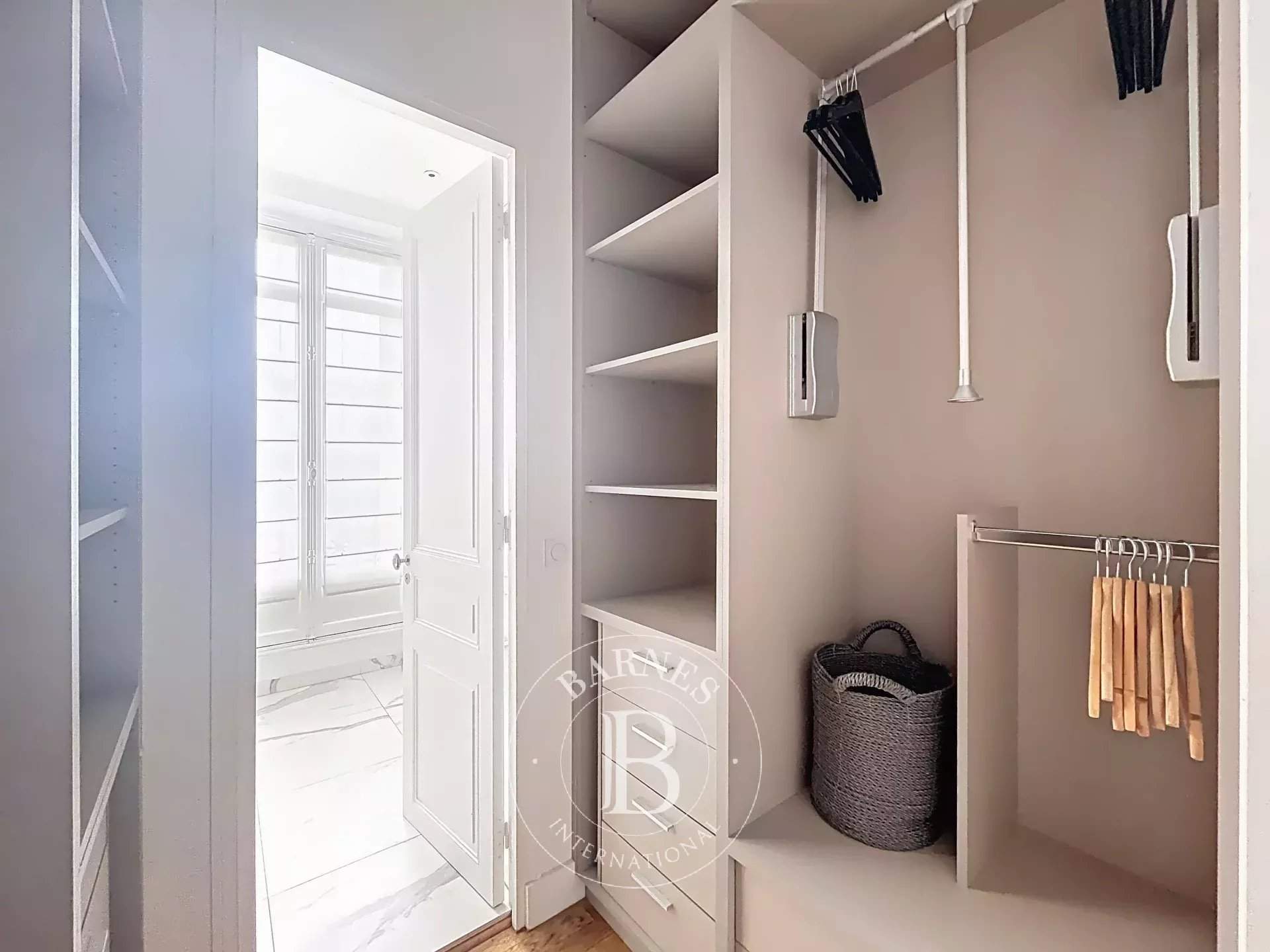 Paris  - Apartment 2 Bedrooms - picture 7
