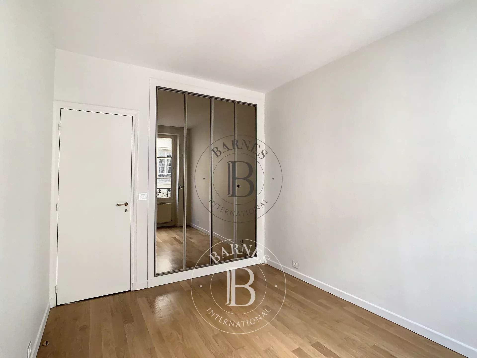 Paris  - Appartement 5 Pièces 3 Chambres - picture 10