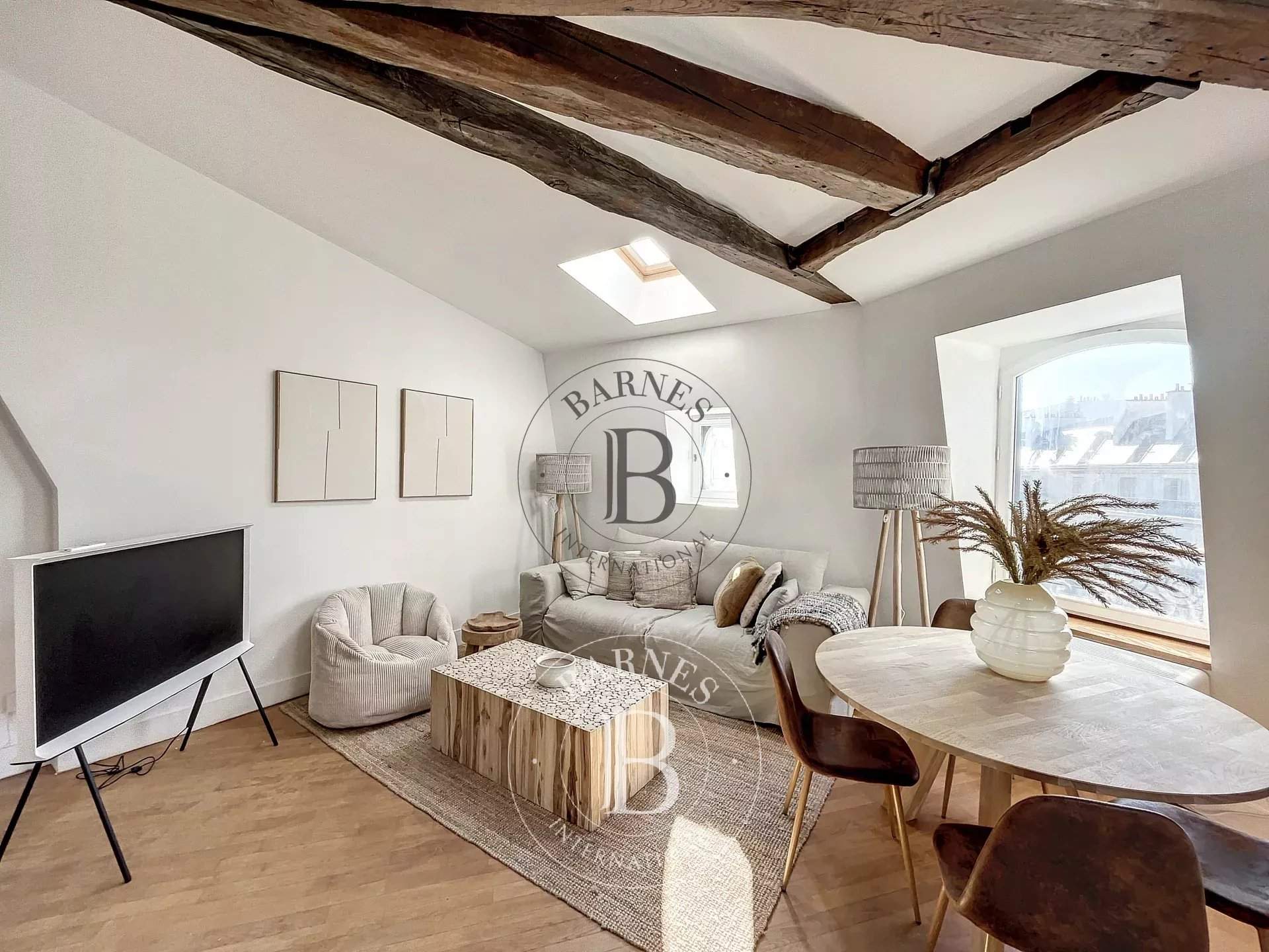 Paris  - Appartement 2 Pi&egrave;ces, 1 Chambre - picture 2