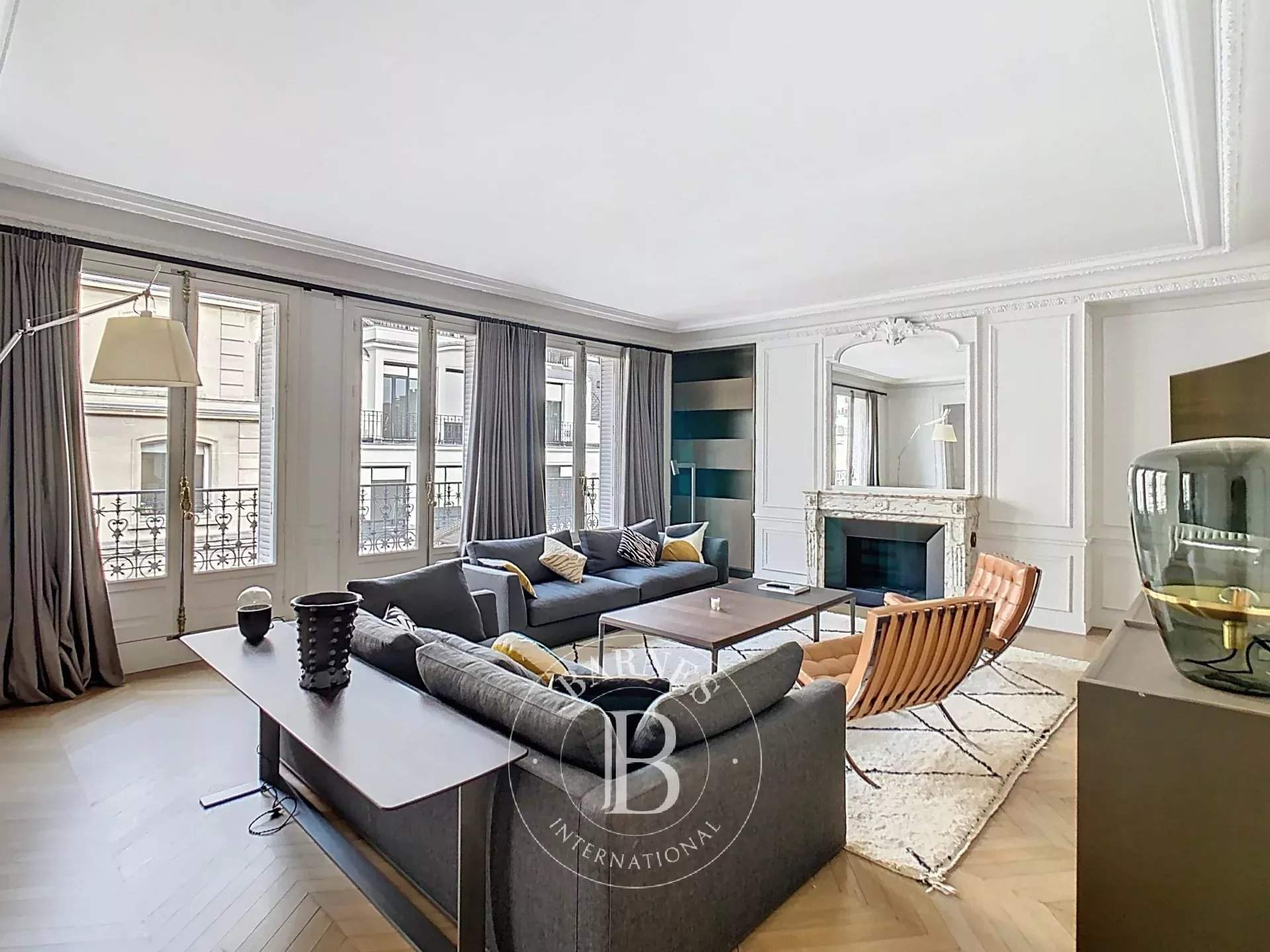 Paris  - Appartement 5 Pi&egrave;ces 3 Chambres - picture 2