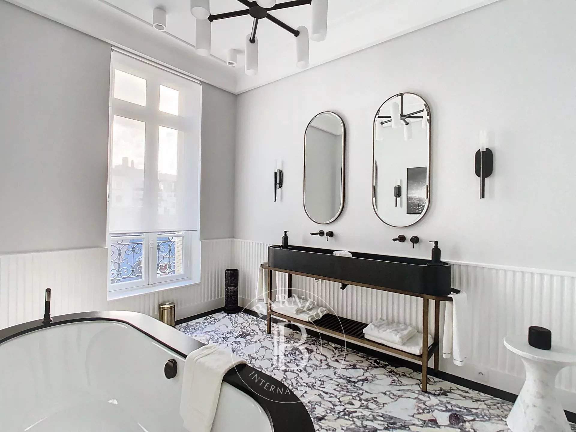 Paris  - Appartement 8 Pi&egrave;ces 5 Chambres - picture 19