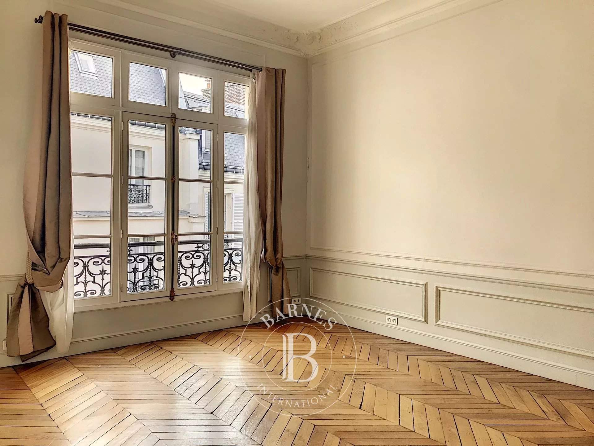 Paris  - Apartment 4 Bedrooms - picture 13