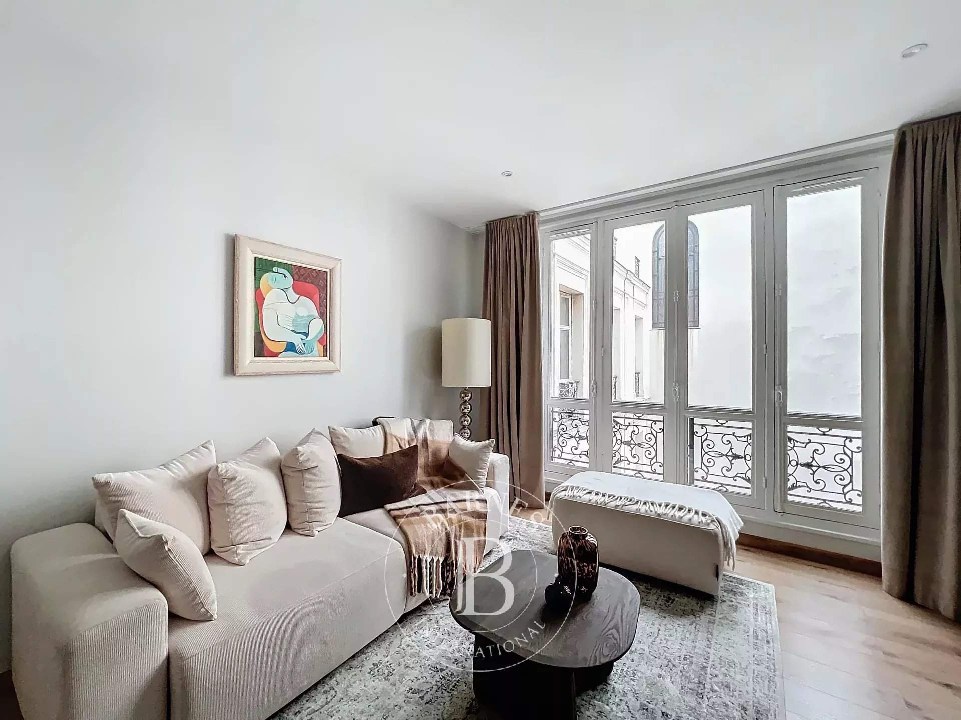 Paris  - Apartment 1 Bedroom - picture 1