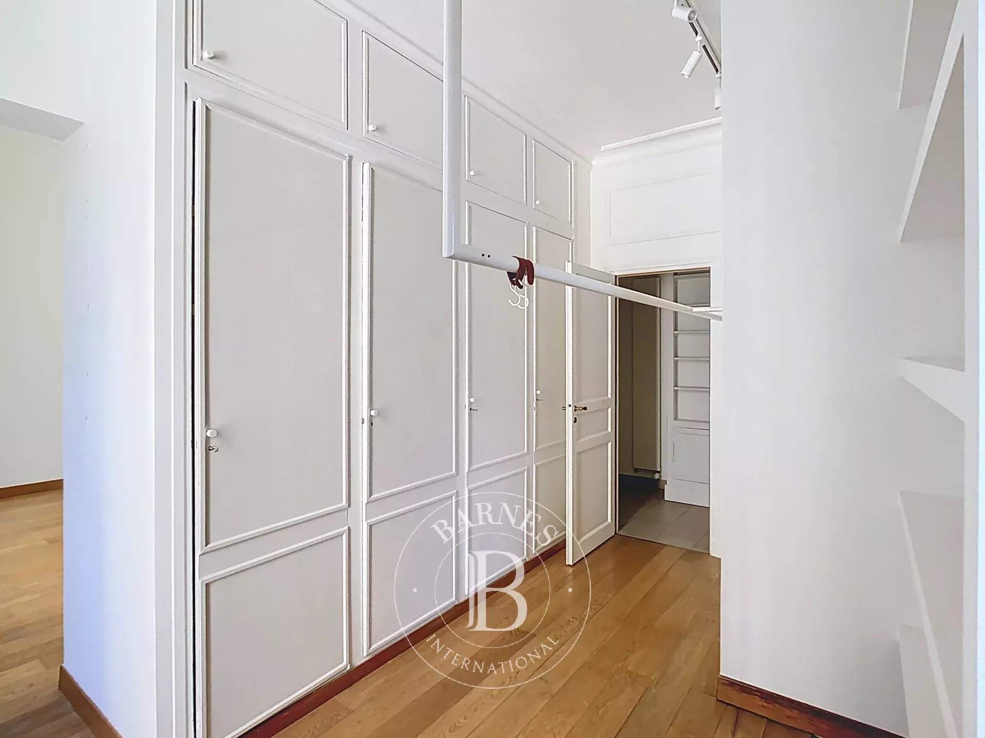 Paris  - Appartement 6 Pièces 4 Chambres - picture 8