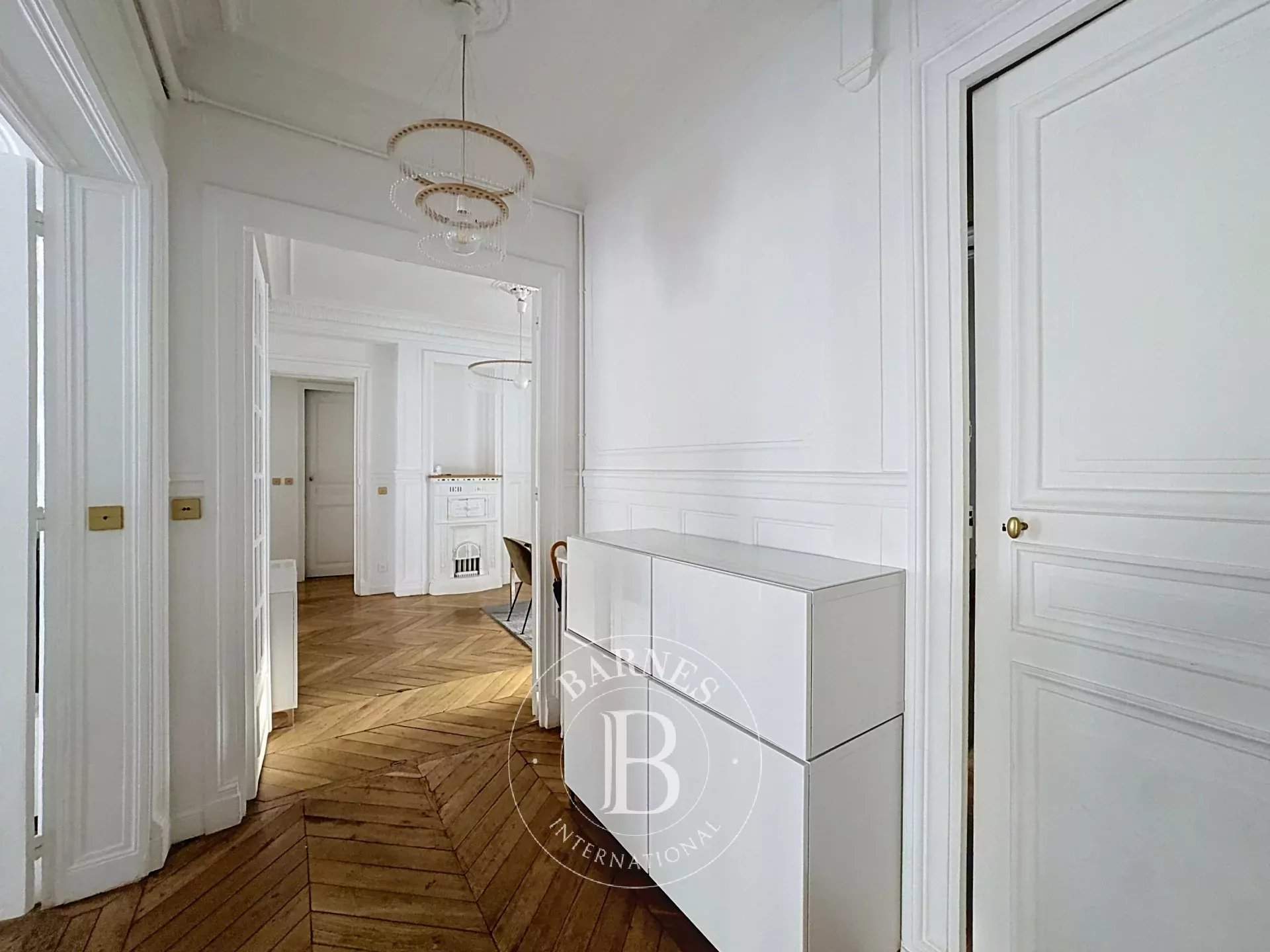 Paris  - Appartement 5 Pi&egrave;ces 2 Chambres - picture 8