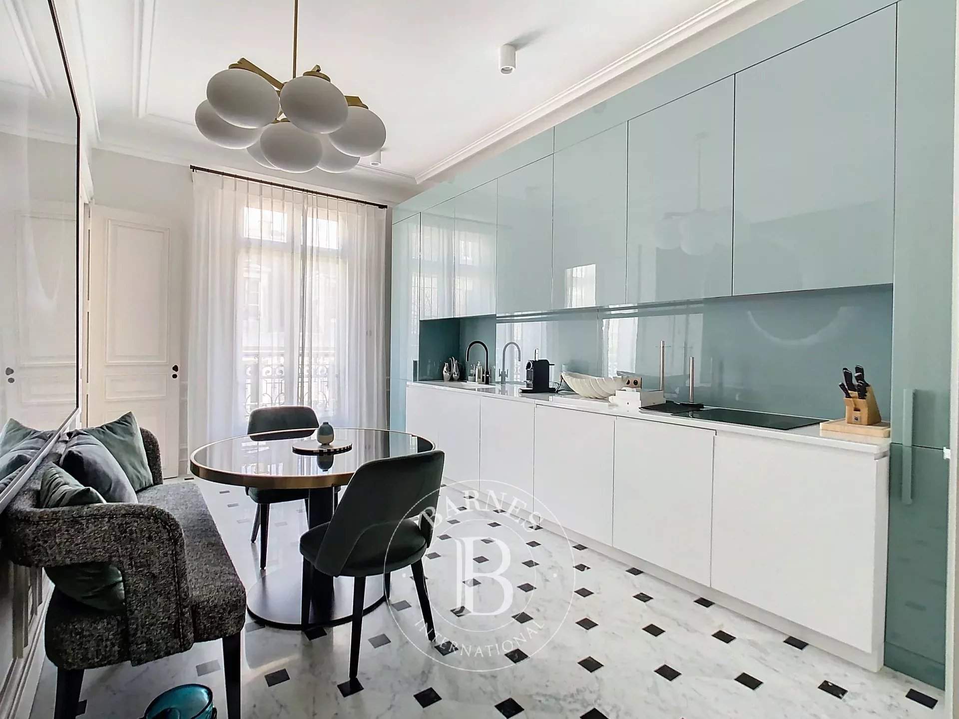 Paris  - Appartement 8 Pi&egrave;ces 5 Chambres - picture 6