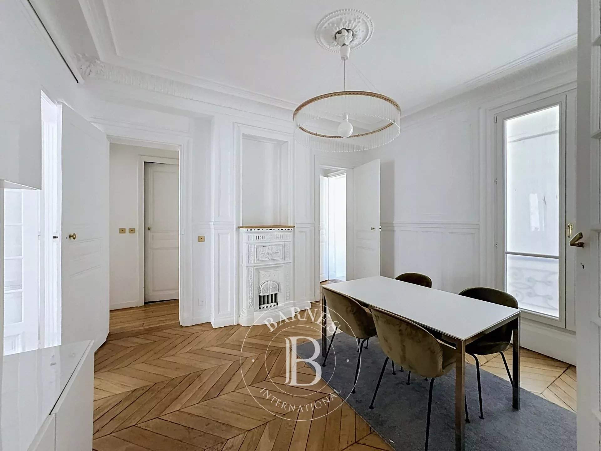 Paris  - Appartement 5 Pi&egrave;ces 2 Chambres - picture 3