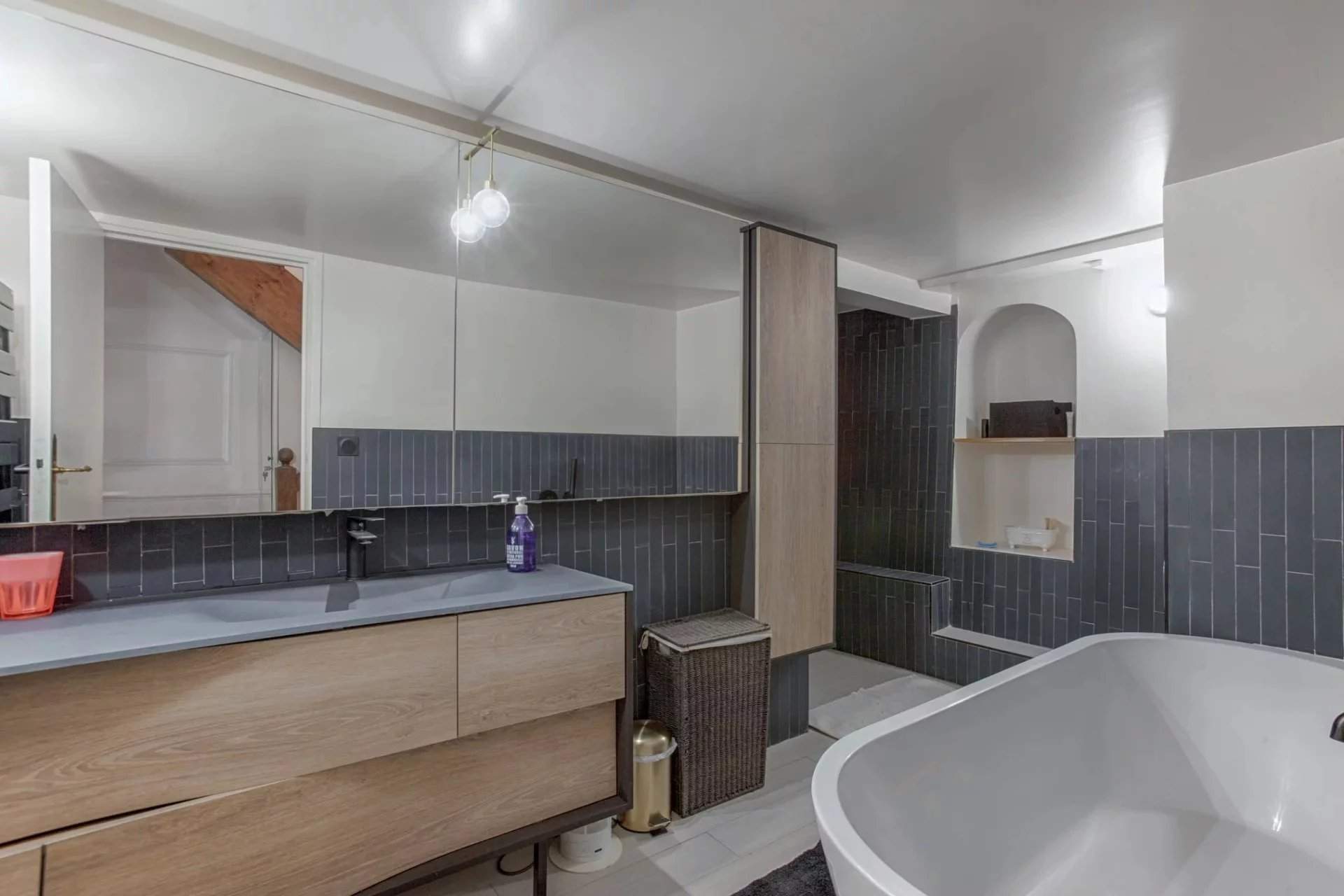 Paris  - Duplex 3 Pi&egrave;ces 2 Chambres - picture 9