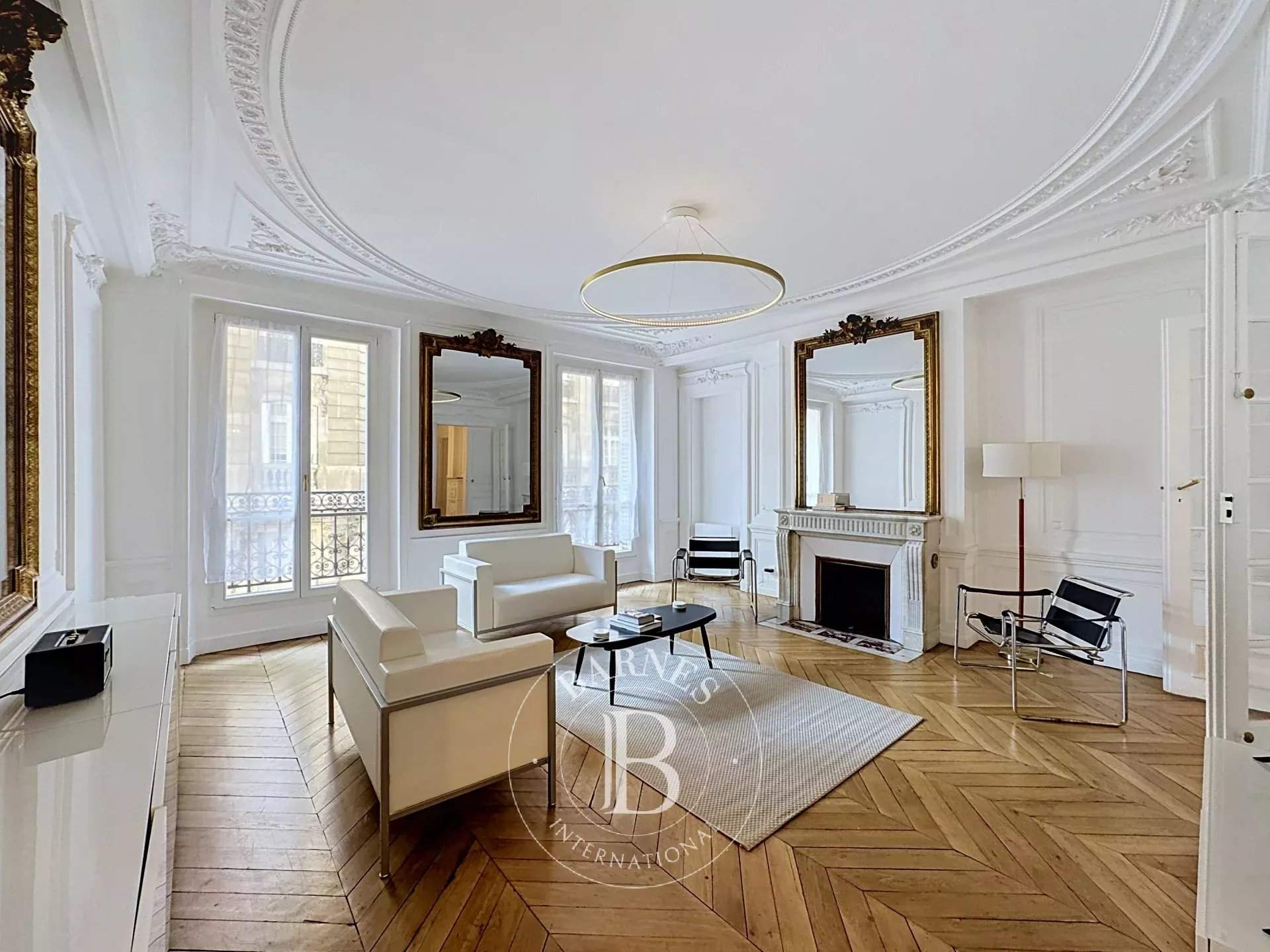 Paris  - Appartement 5 Pi&egrave;ces 2 Chambres - picture 1