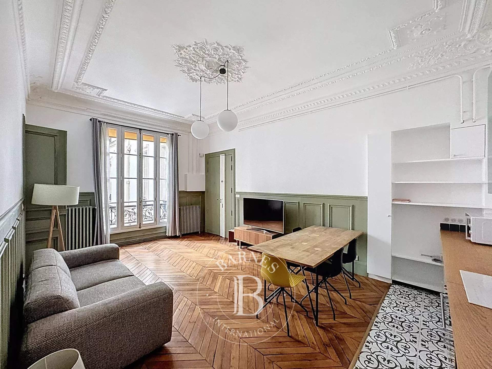 Paris  - Appartement 2 Pi&egrave;ces, 1 Chambre - picture 1