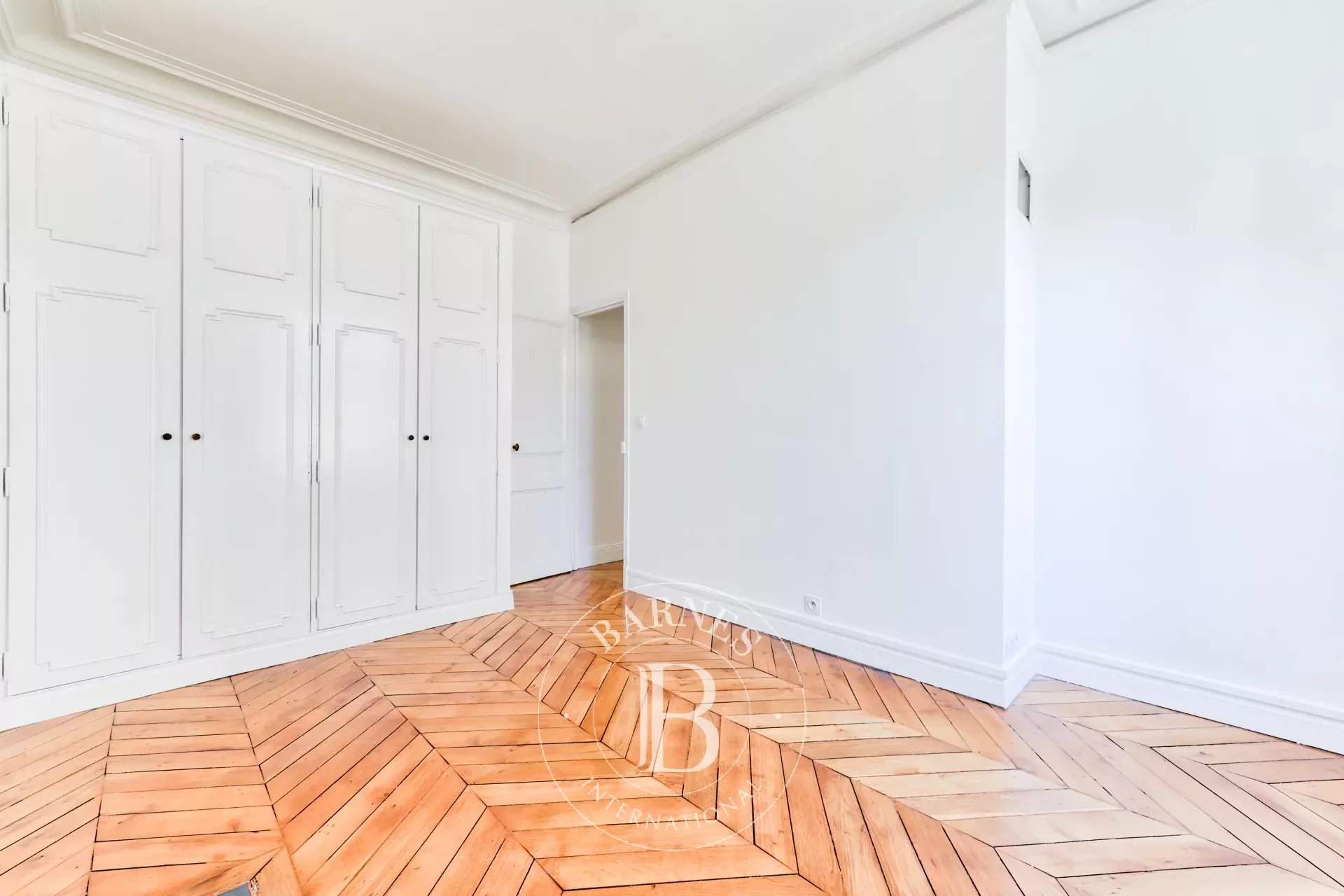 Paris  - Apartment 3 Bedrooms - picture 7