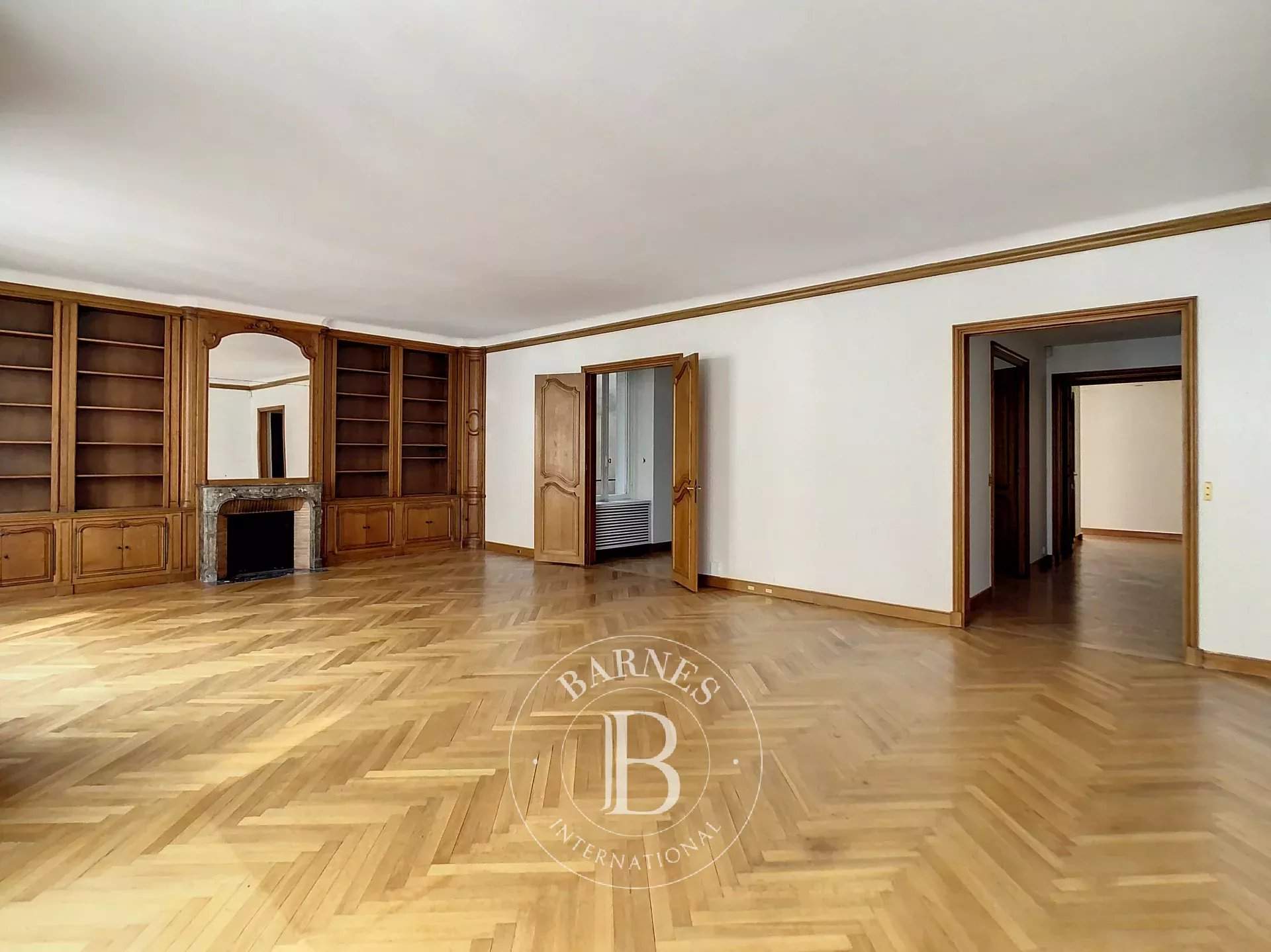 Paris  - Apartment 3 Bedrooms - picture 2