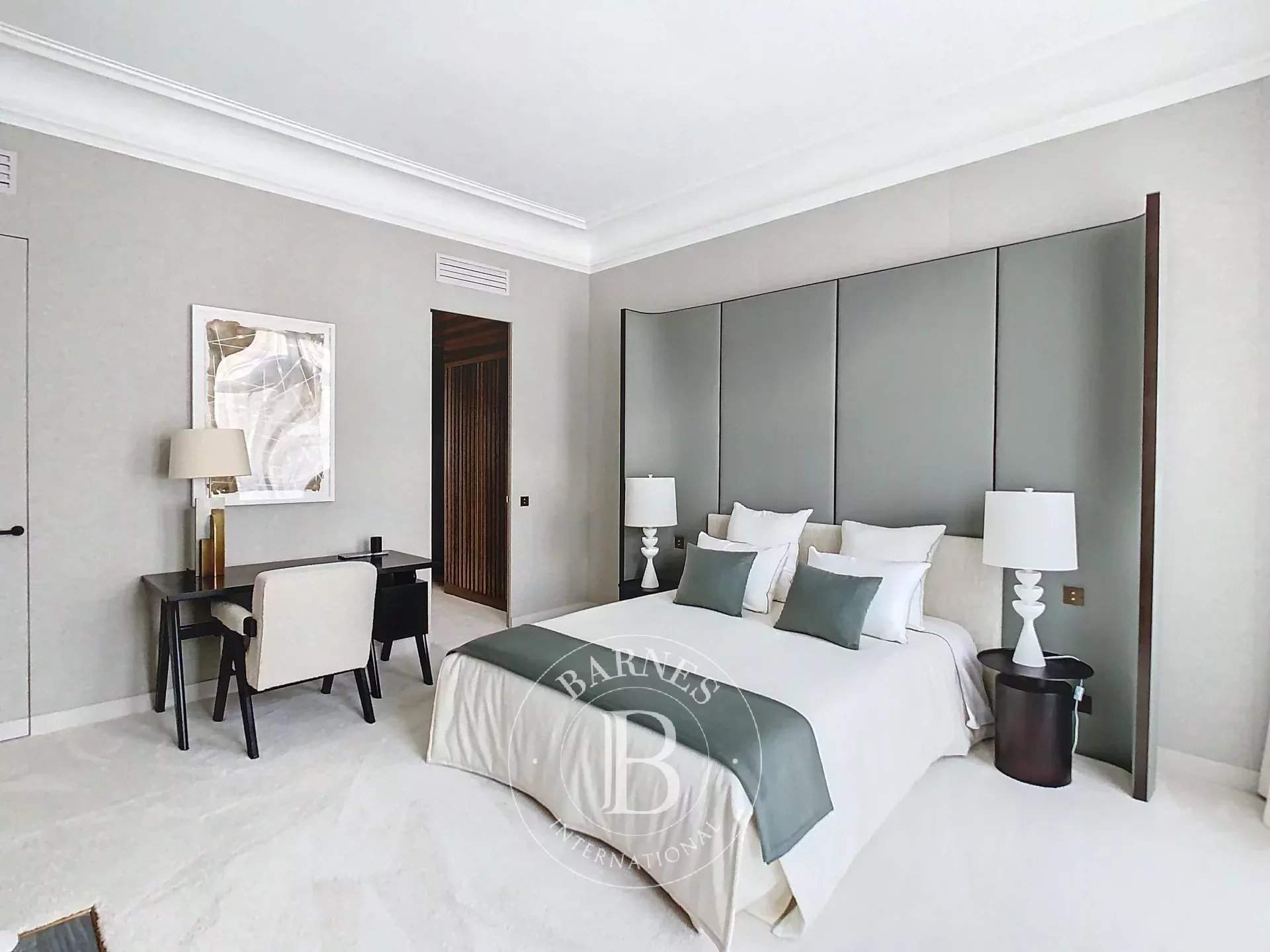 Paris  - Appartement 8 Pi&egrave;ces 5 Chambres - picture 13