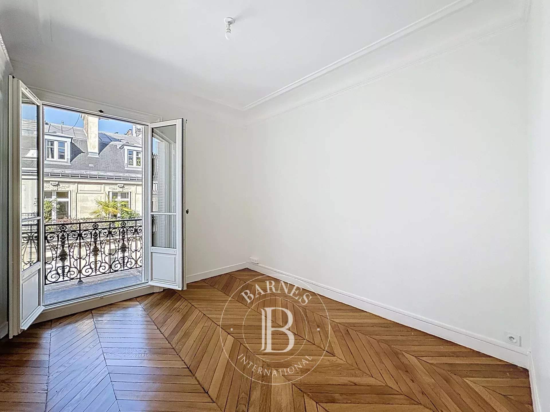 Paris  - Appartement 6 Pi&egrave;ces 3 Chambres - picture 8