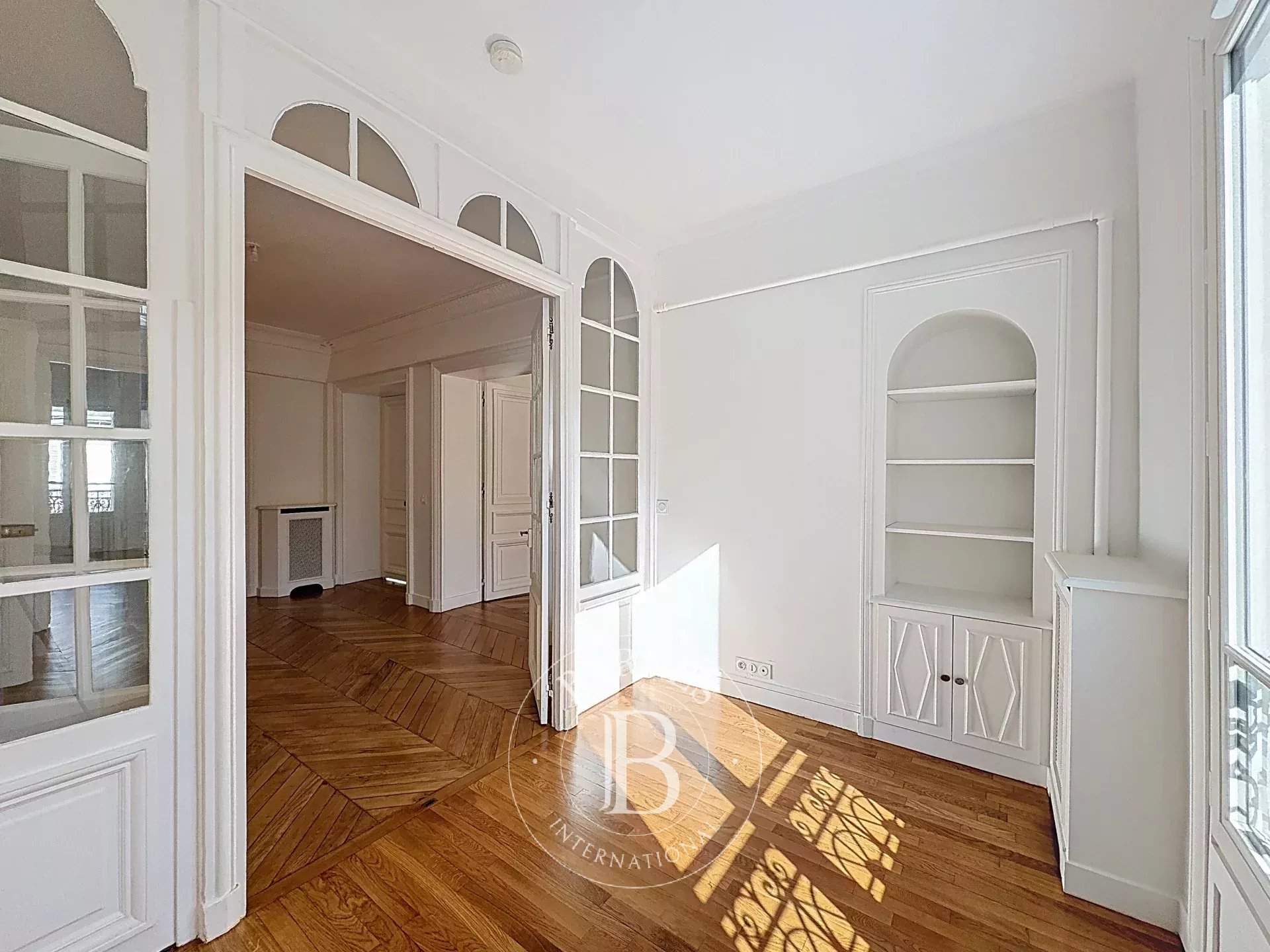 Paris  - Appartement 6 Pi&egrave;ces 3 Chambres - picture 14