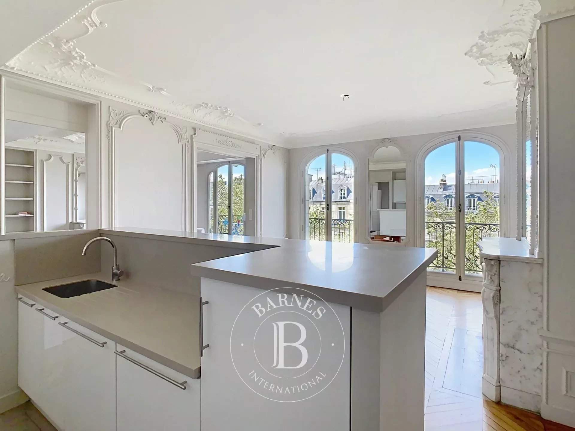 Paris  - Appartement 5 Pi&egrave;ces 3 Chambres - picture 4