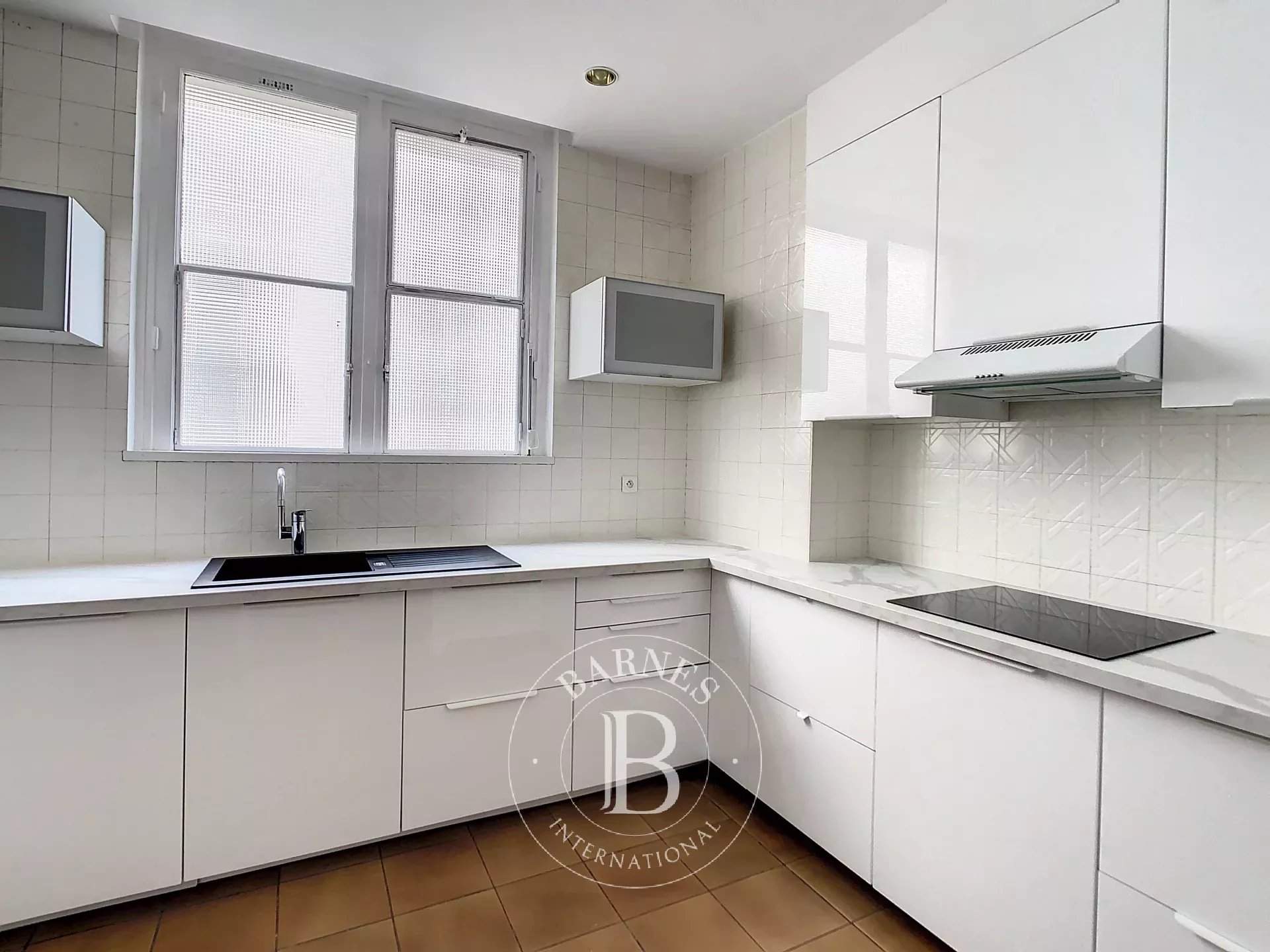 Paris  - Apartment 3 Bedrooms - picture 11