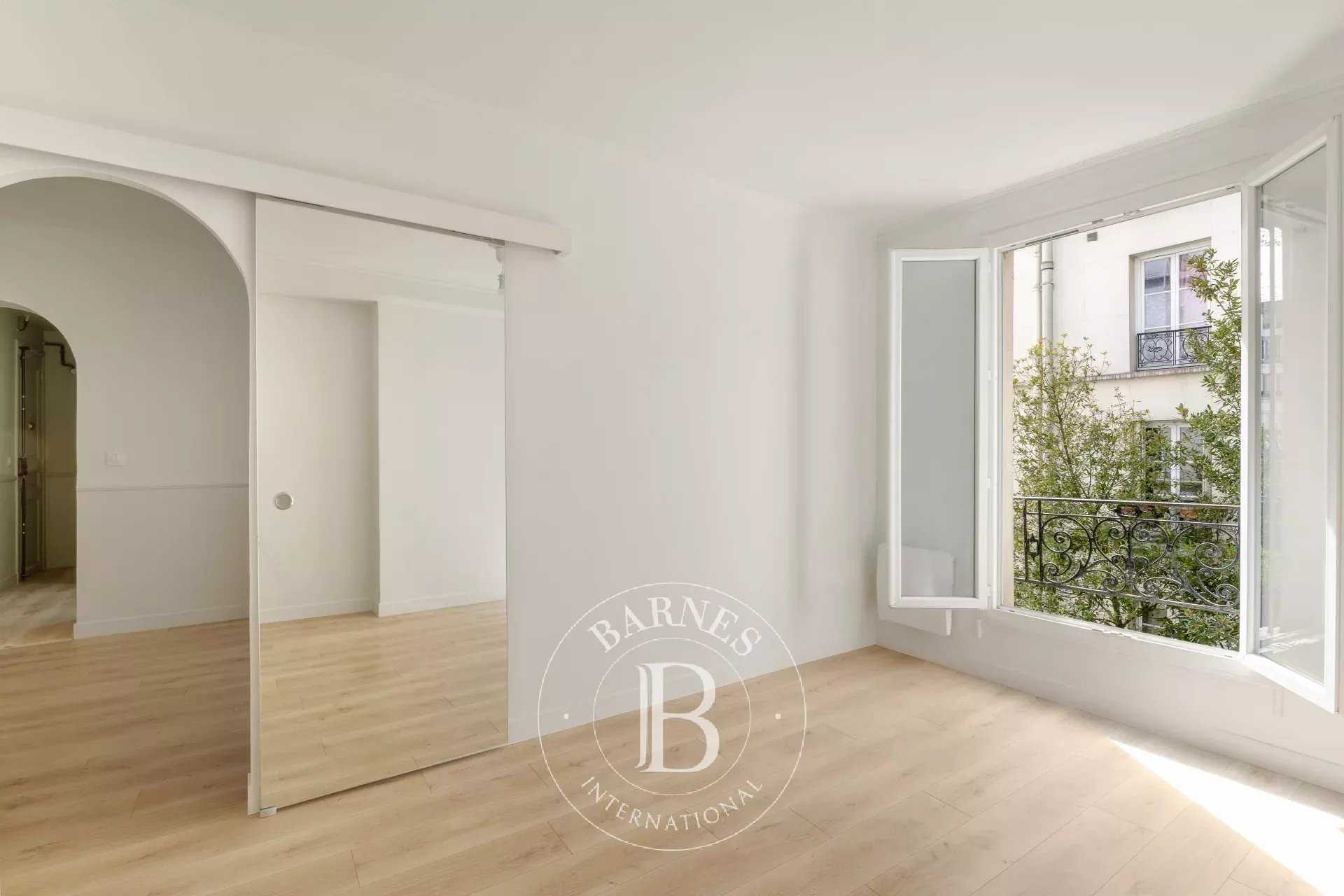 Paris  - Appartement 2 Pi&egrave;ces, 1 Chambre