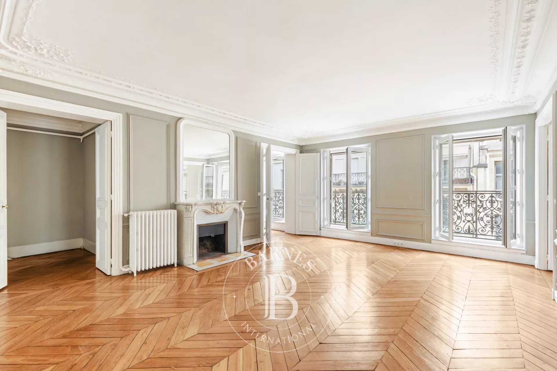 Paris  - Appartement 6 Pi&egrave;ces 4 Chambres