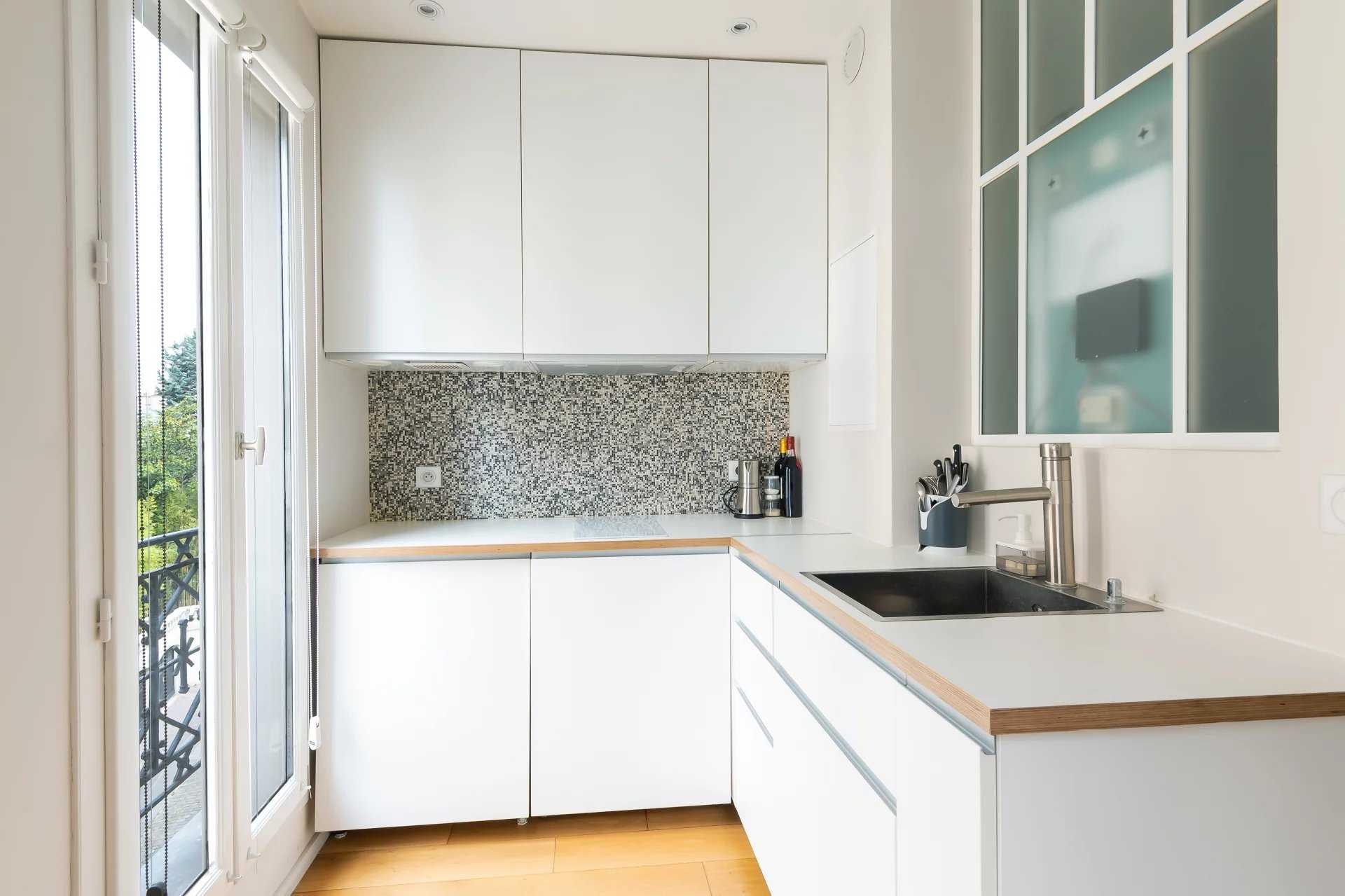 Paris  - Appartement 2 Pièces, 1 Chambre