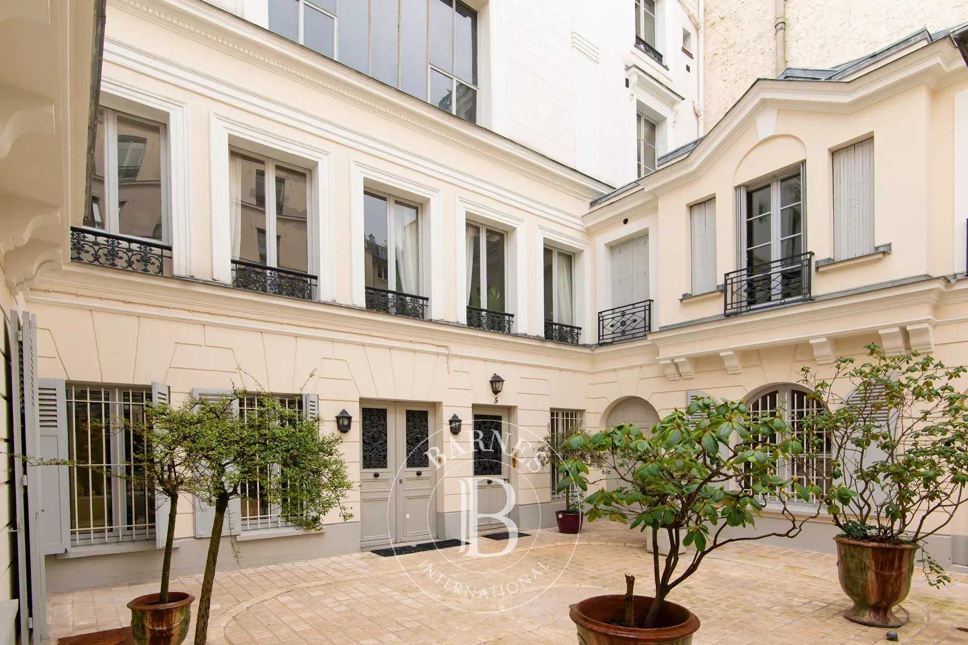 Paris  - Appartement 4 Pi&egrave;ces 3 Chambres