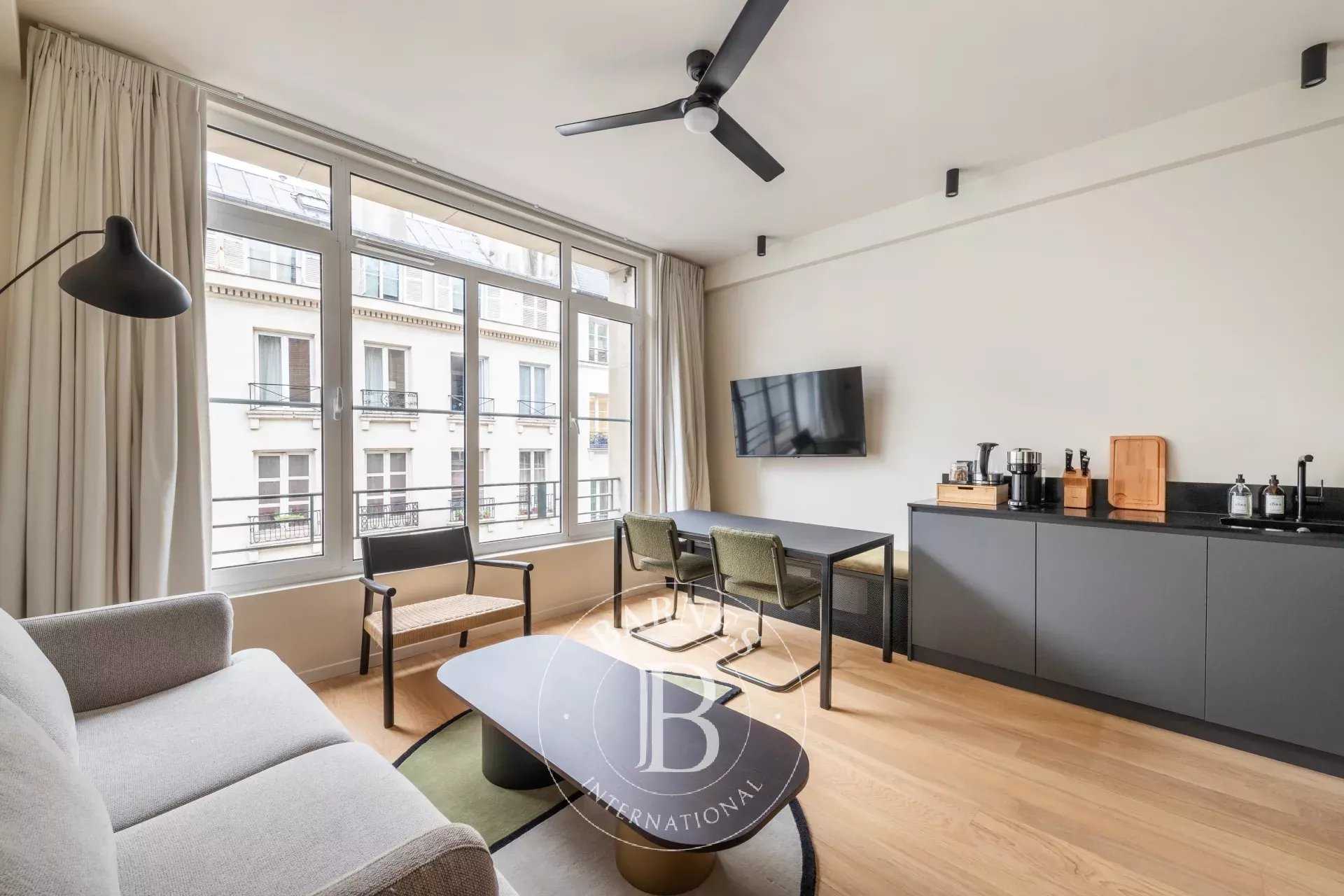 Paris  - Appartement 2 Pièces, 1 Chambre