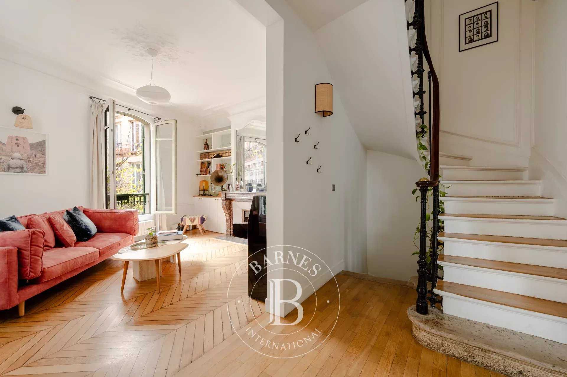 Paris  - Maison 7 Pi&egrave;ces 5 Chambres