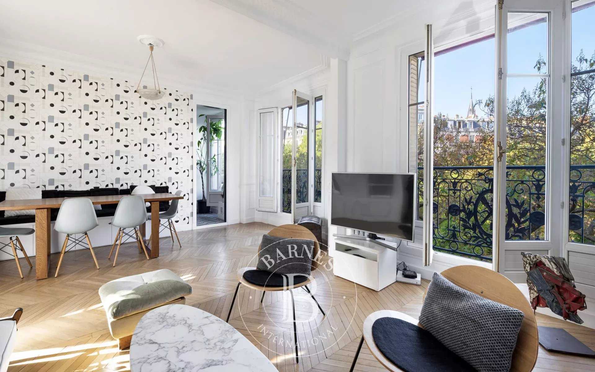 Apartment Paris 75018