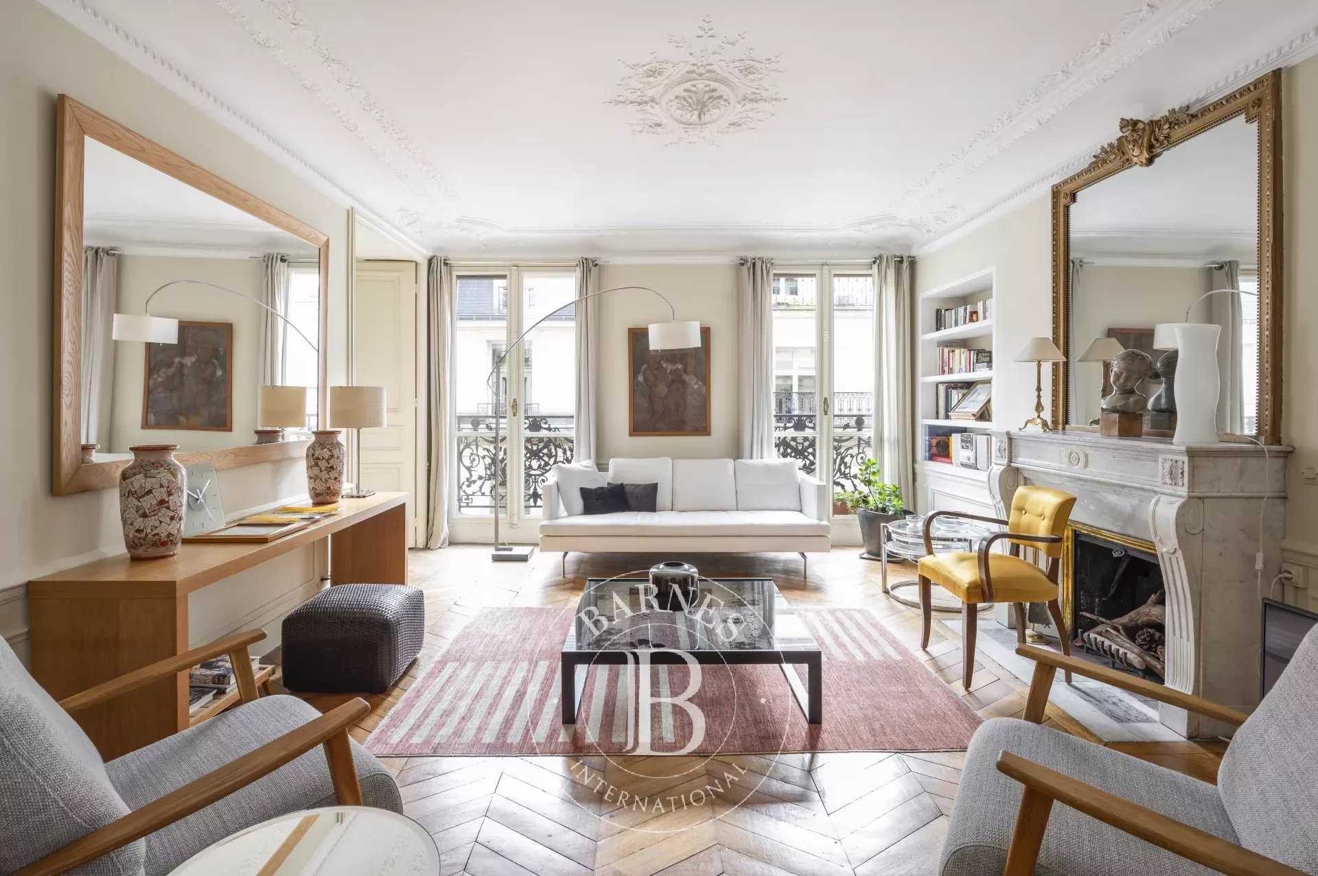 Paris  - Appartement 4 Pièces 2 Chambres