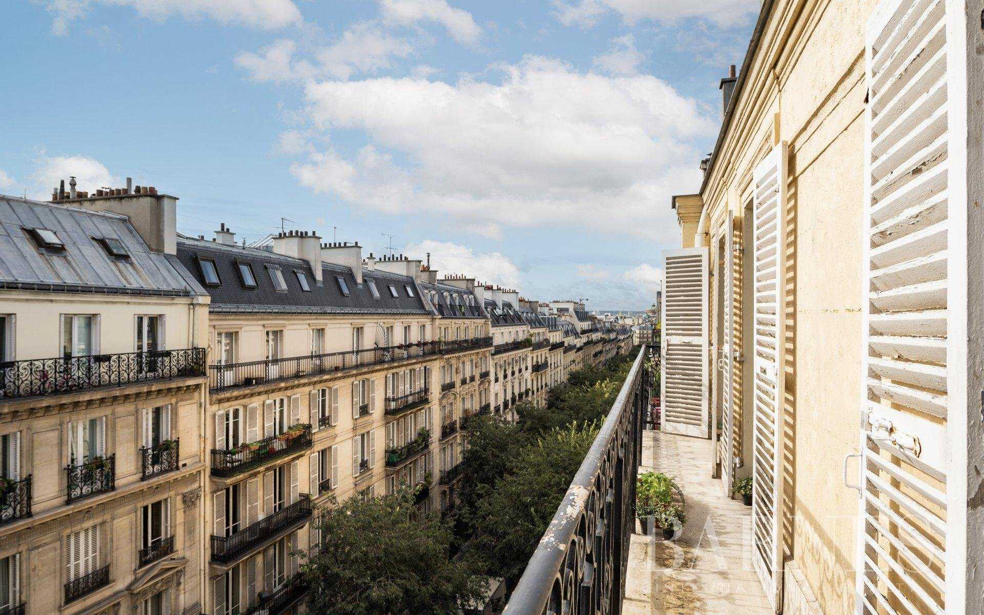 Paris  - Appartement 5 Pièces 3 Chambres