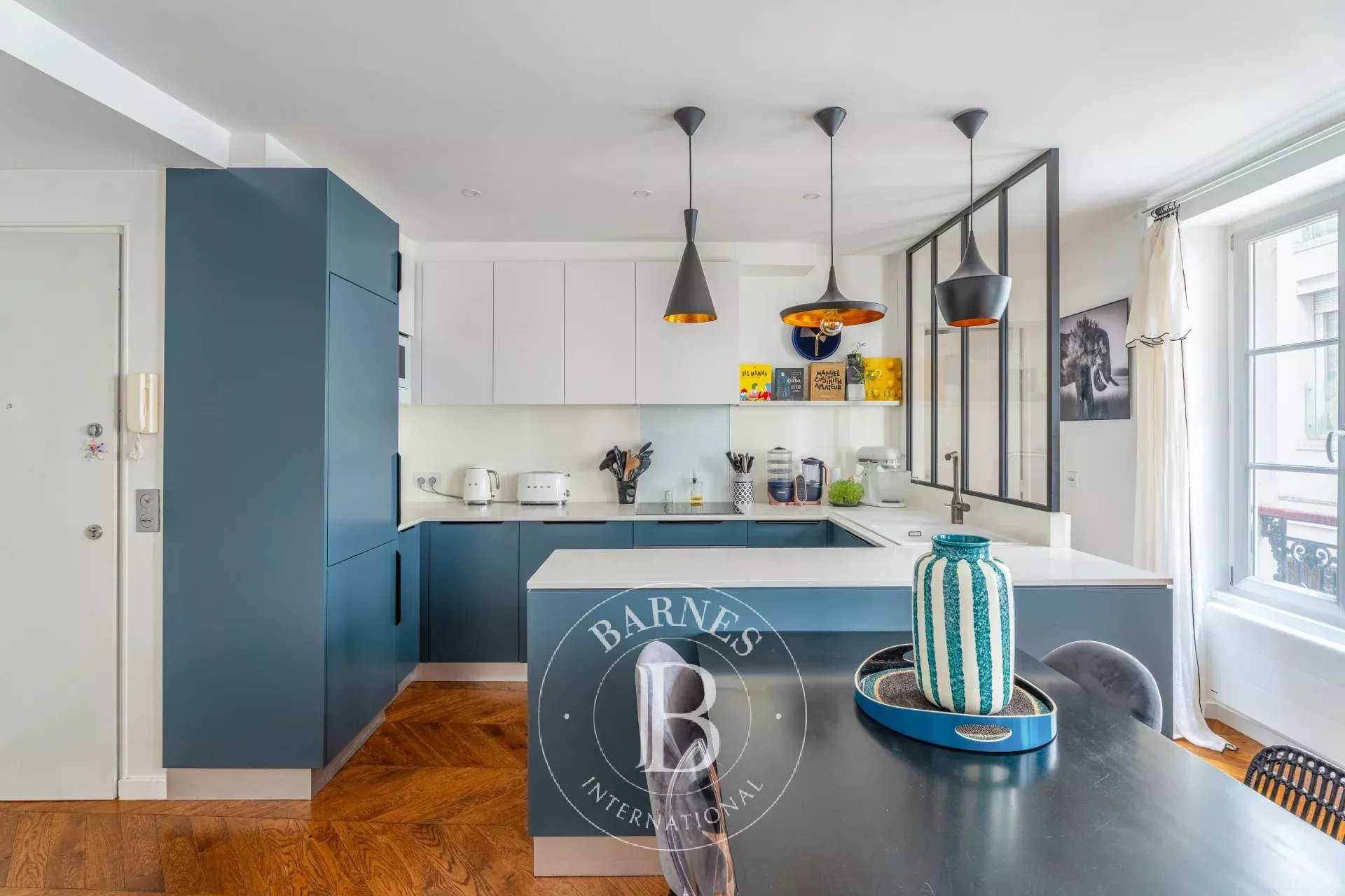 Paris  - Appartement 3 Pi&egrave;ces 2 Chambres