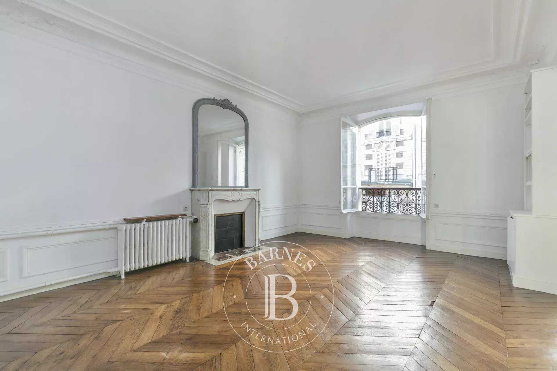 Paris  - Apartment 4 Bedrooms