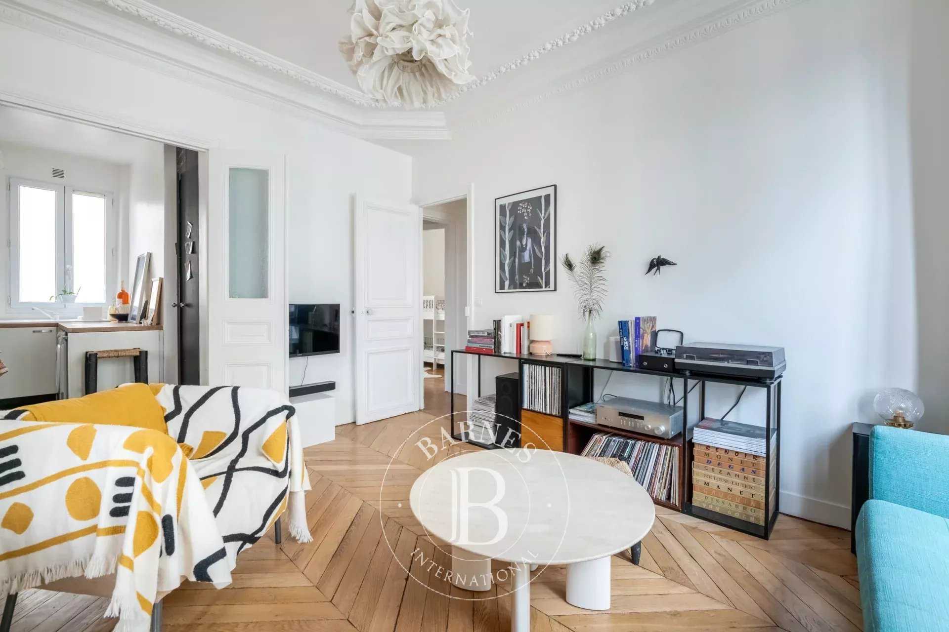 Paris  - Appartement 3 Pièces 2 Chambres