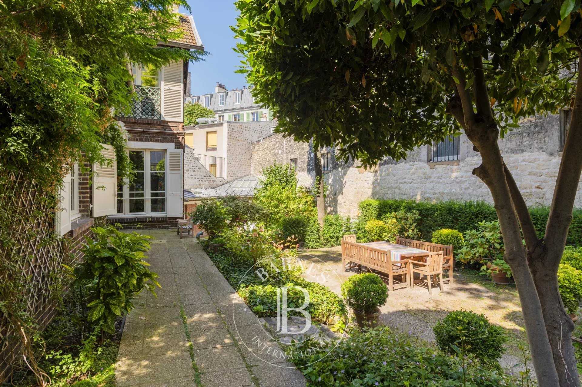 Paris  - House 4 Bedrooms