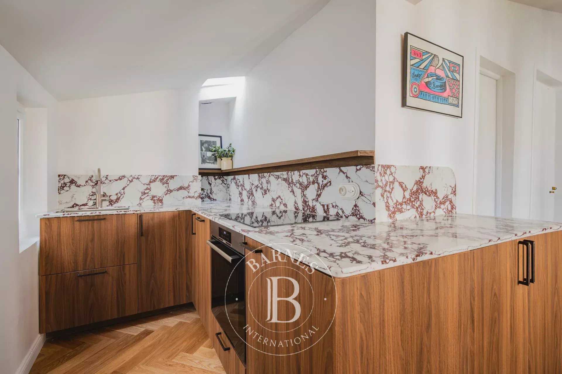 Paris  - Appartement 2 Pi&egrave;ces, 1 Chambre