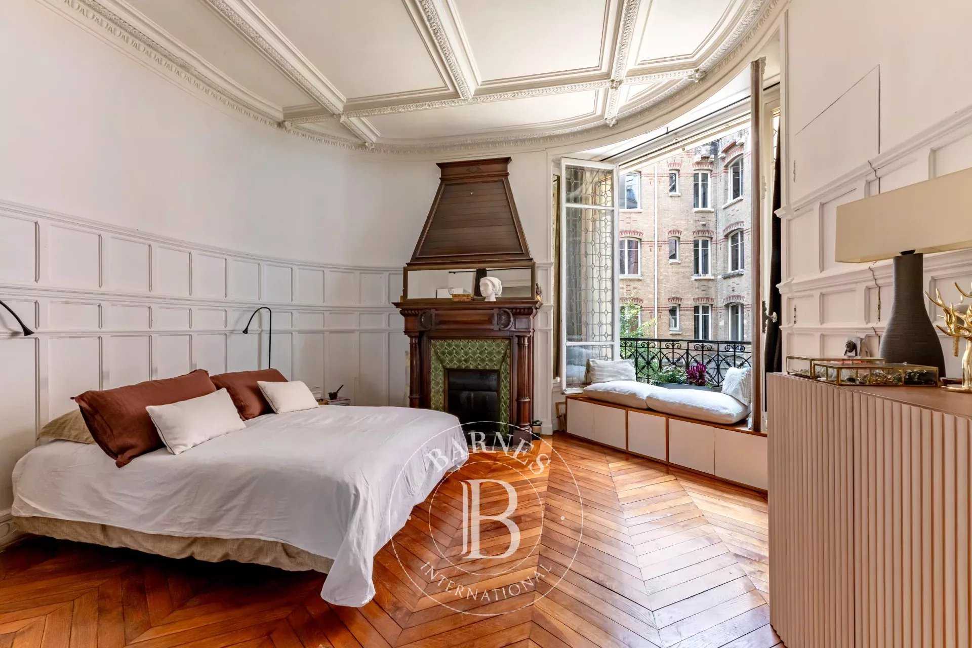 Paris  - Appartement 7 Pi&egrave;ces 4 Chambres