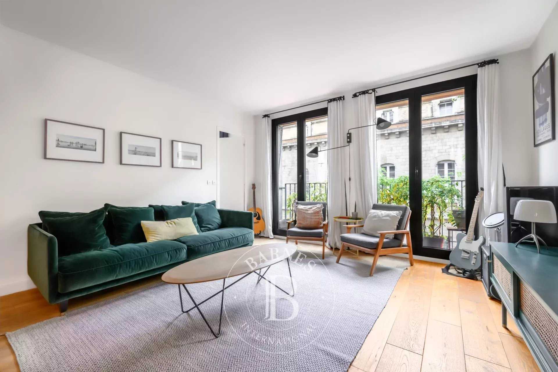 Paris  - Appartement 5 Pièces 3 Chambres