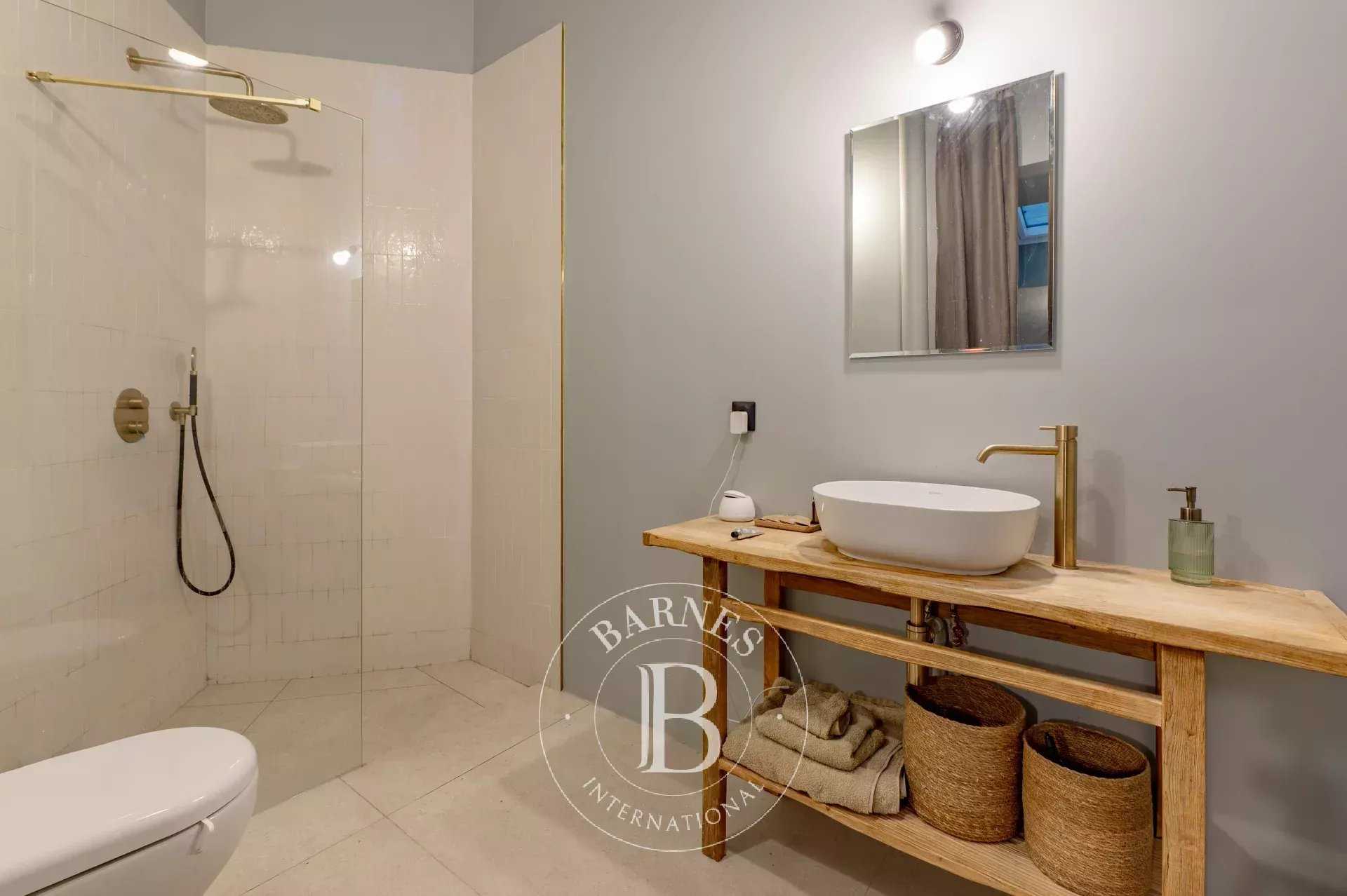 Paris  - Piso 1 Cuarto