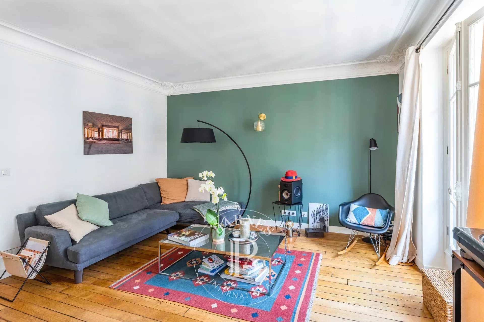 Paris  - Appartement 2 Pièces, 1 Chambre