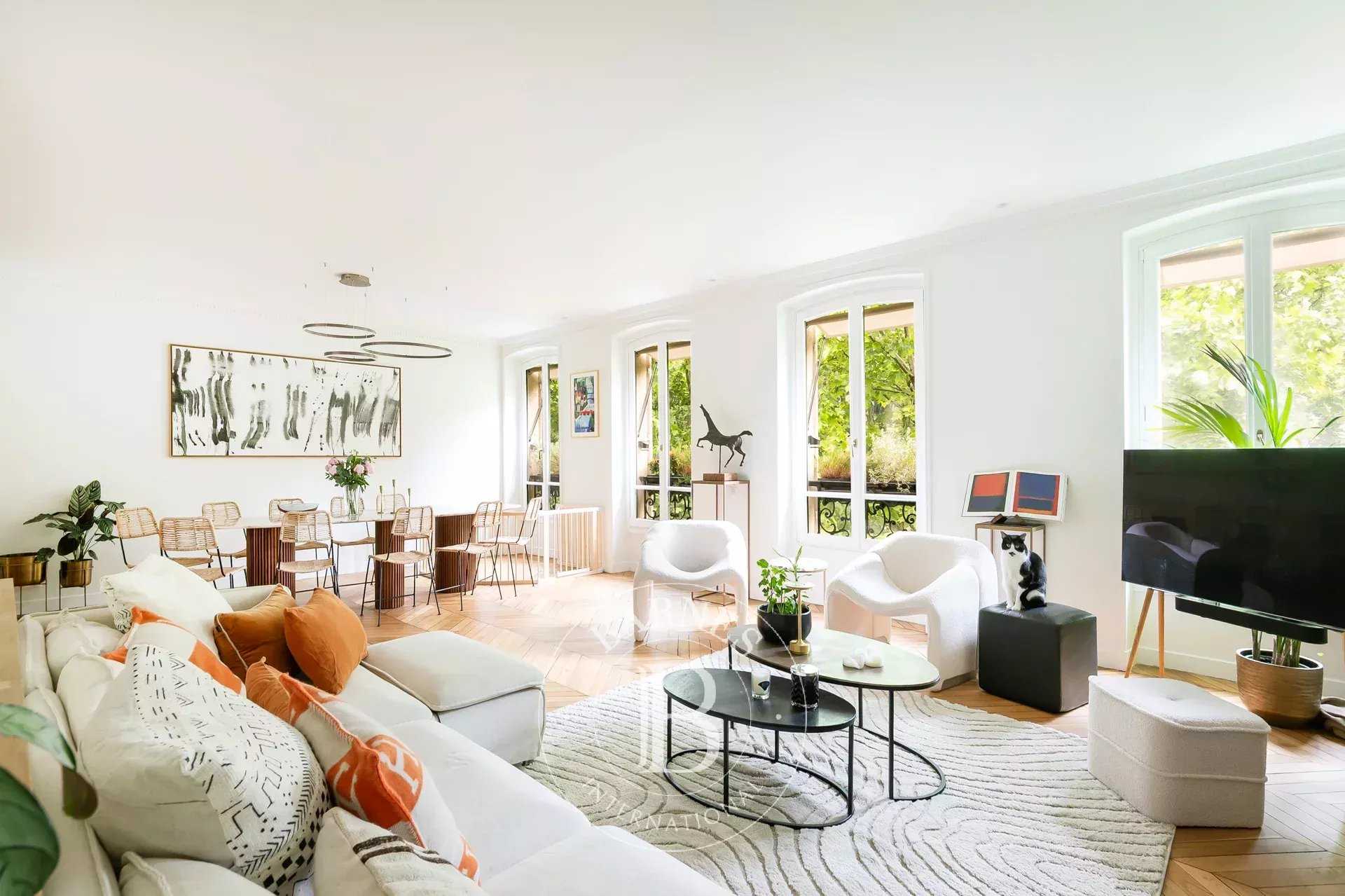 Paris  - Apartment 3 Bedrooms