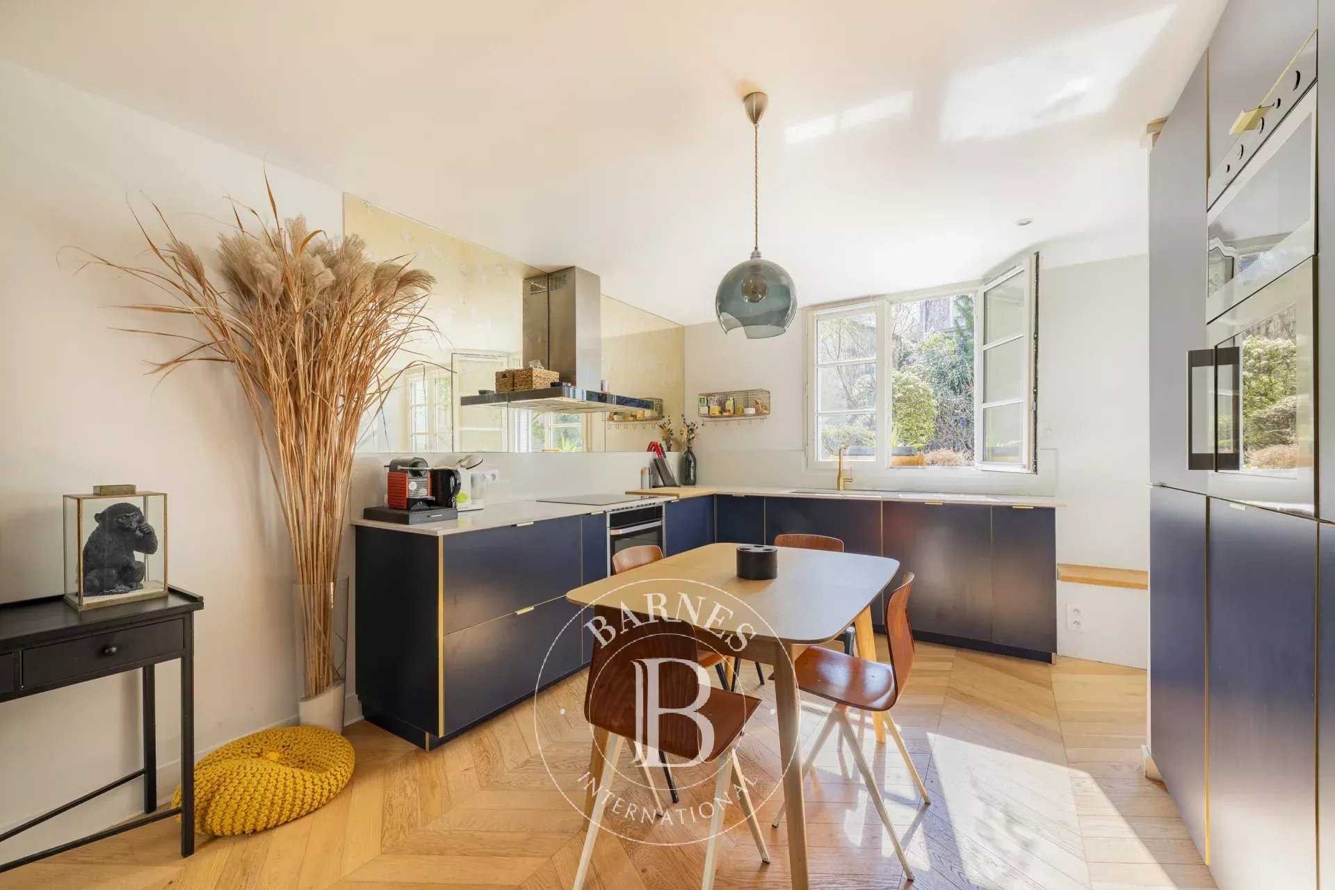 Paris  - Apartment 2 Bedrooms