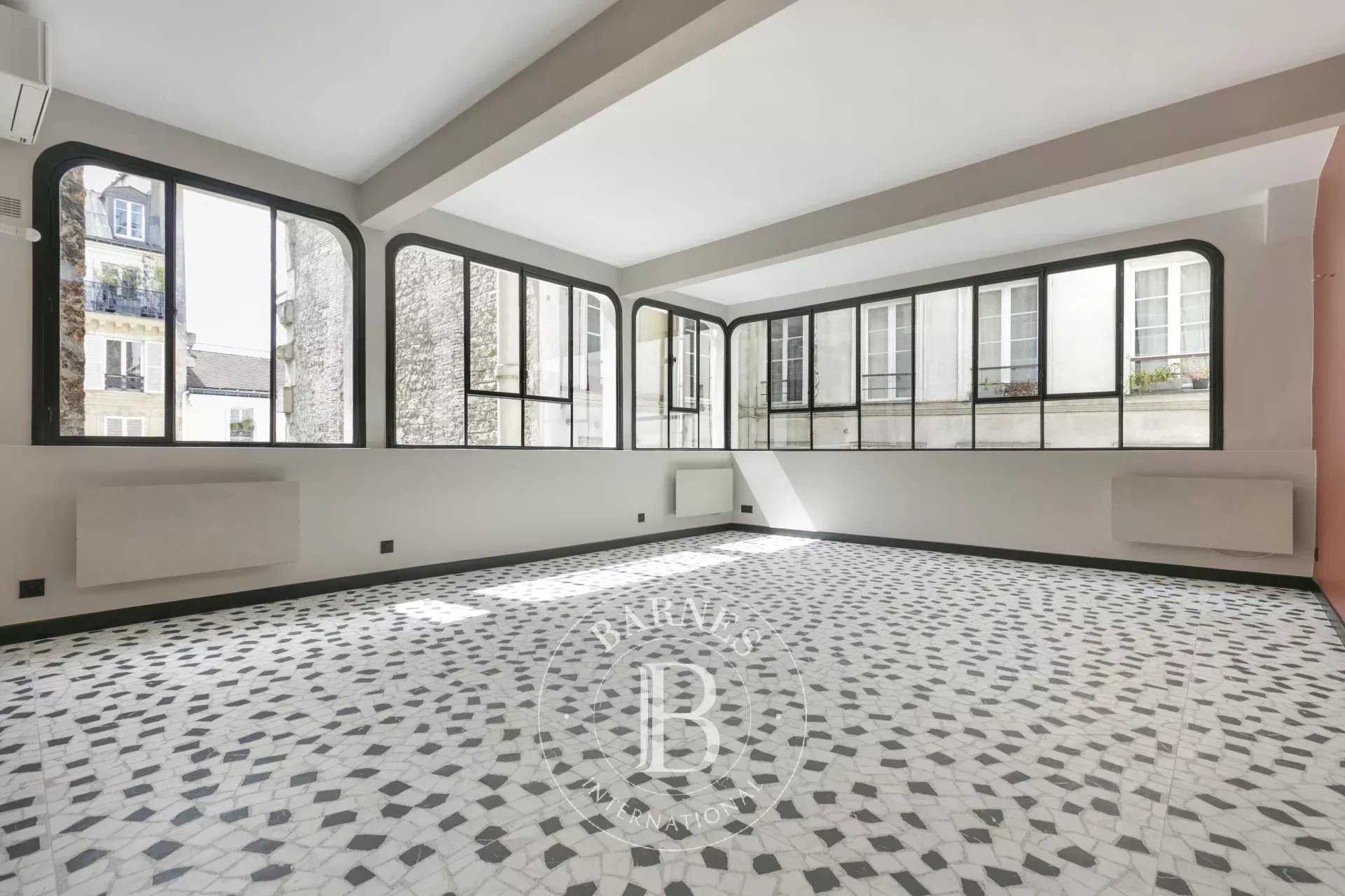 Paris  - Apartment 4 Bedrooms