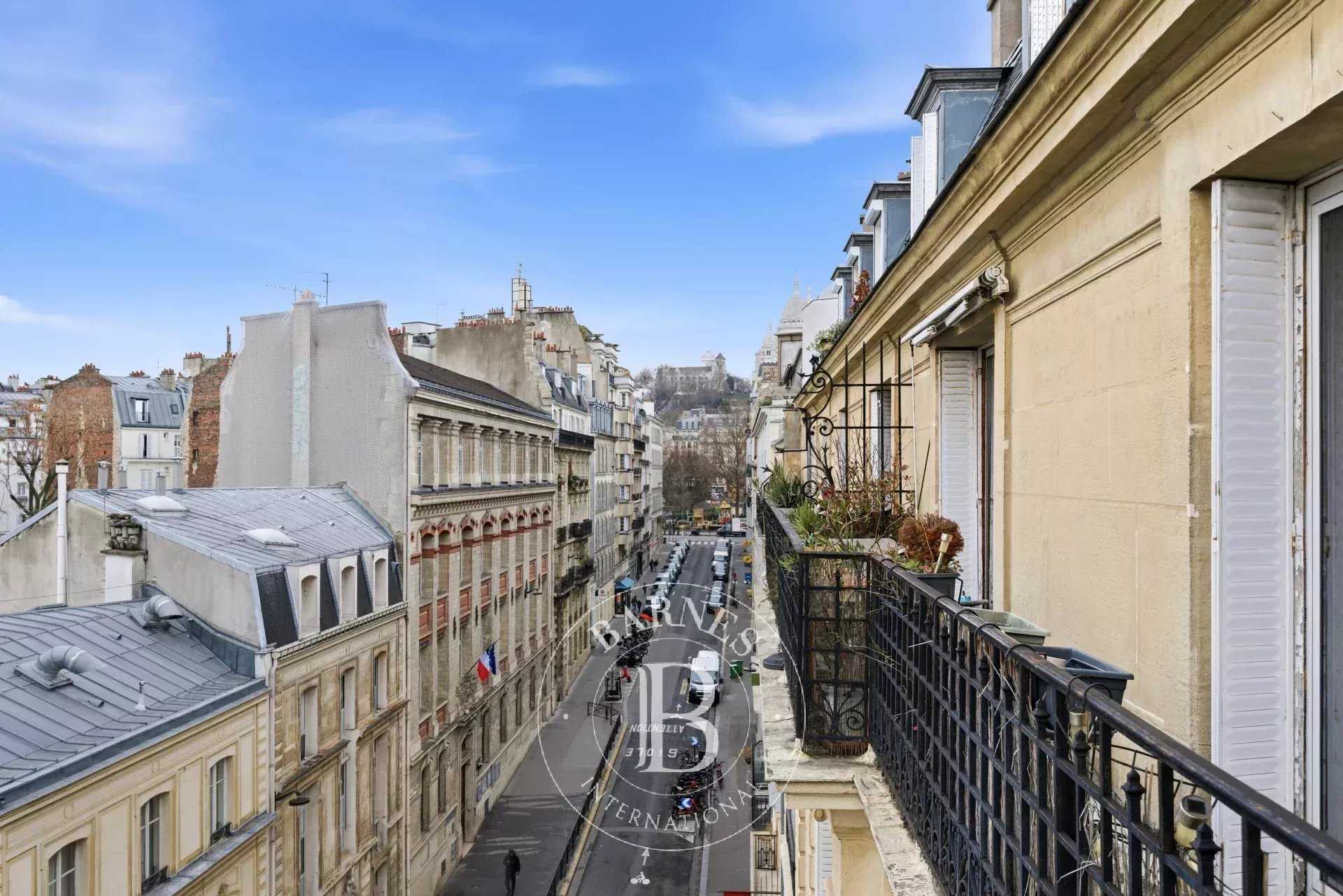 Paris  - Appartement 4 Pi&egrave;ces 3 Chambres