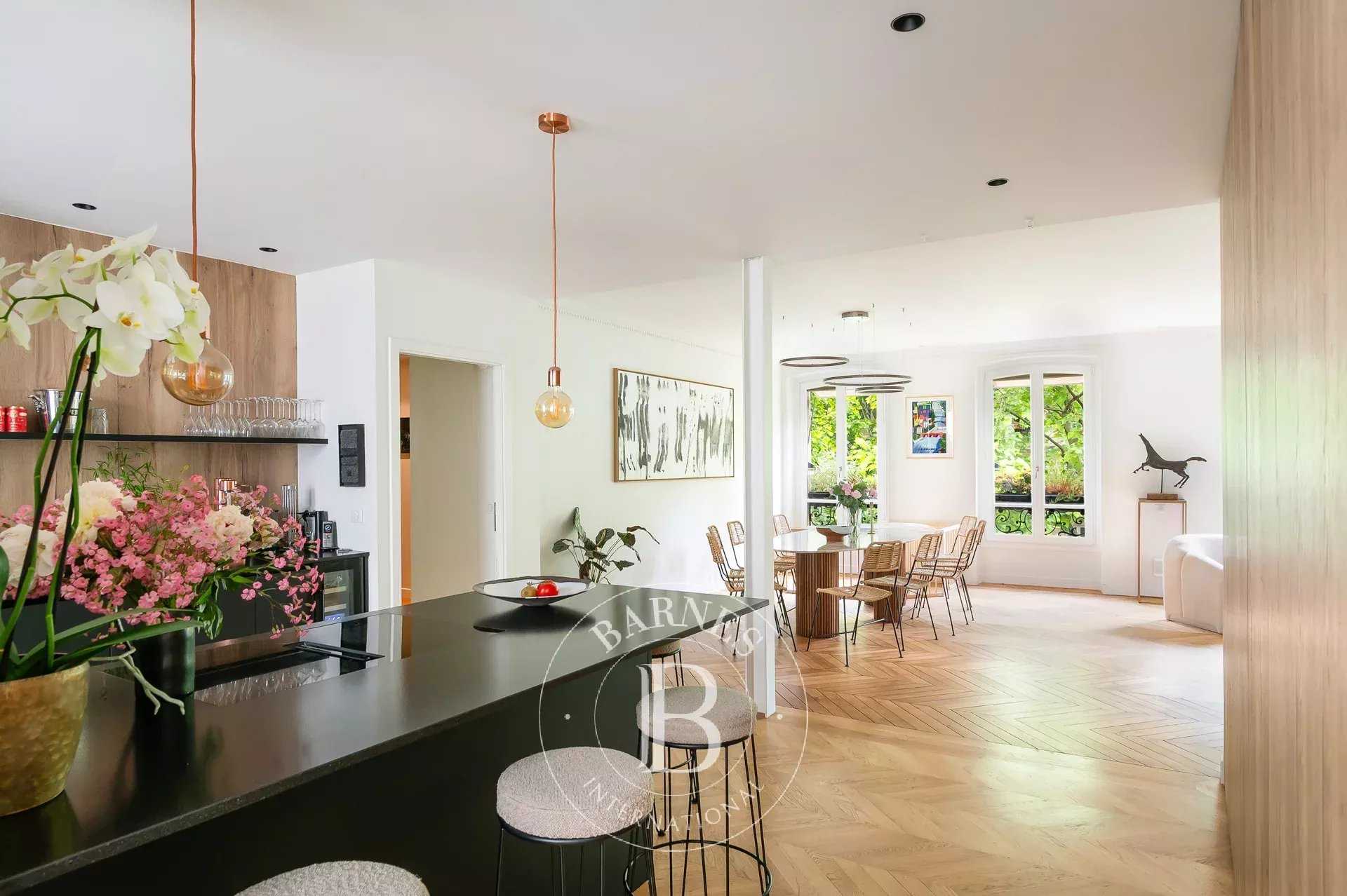 Paris  - Apartment 3 Bedrooms