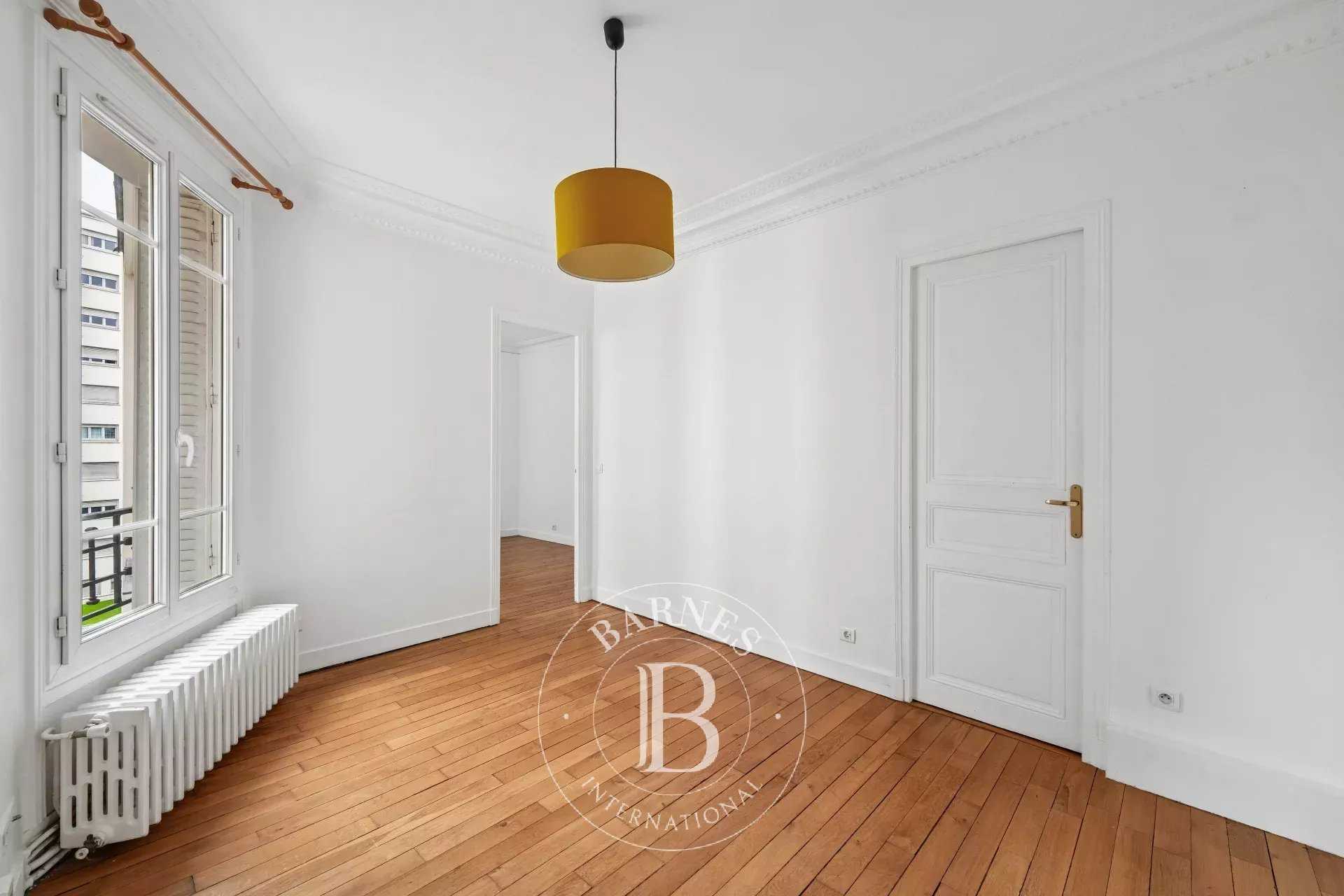 Paris  - Piso 2 Cuartos, 1 Habitacion