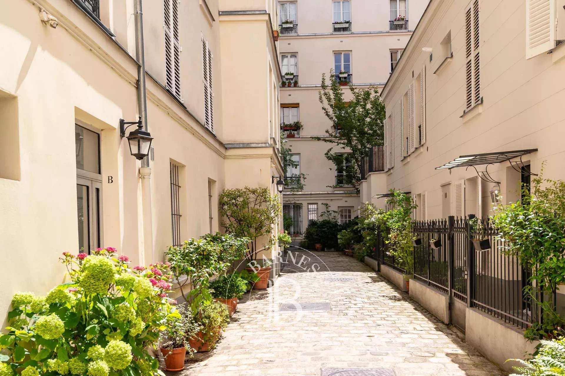 Paris  - Apartment 3 Bedrooms
