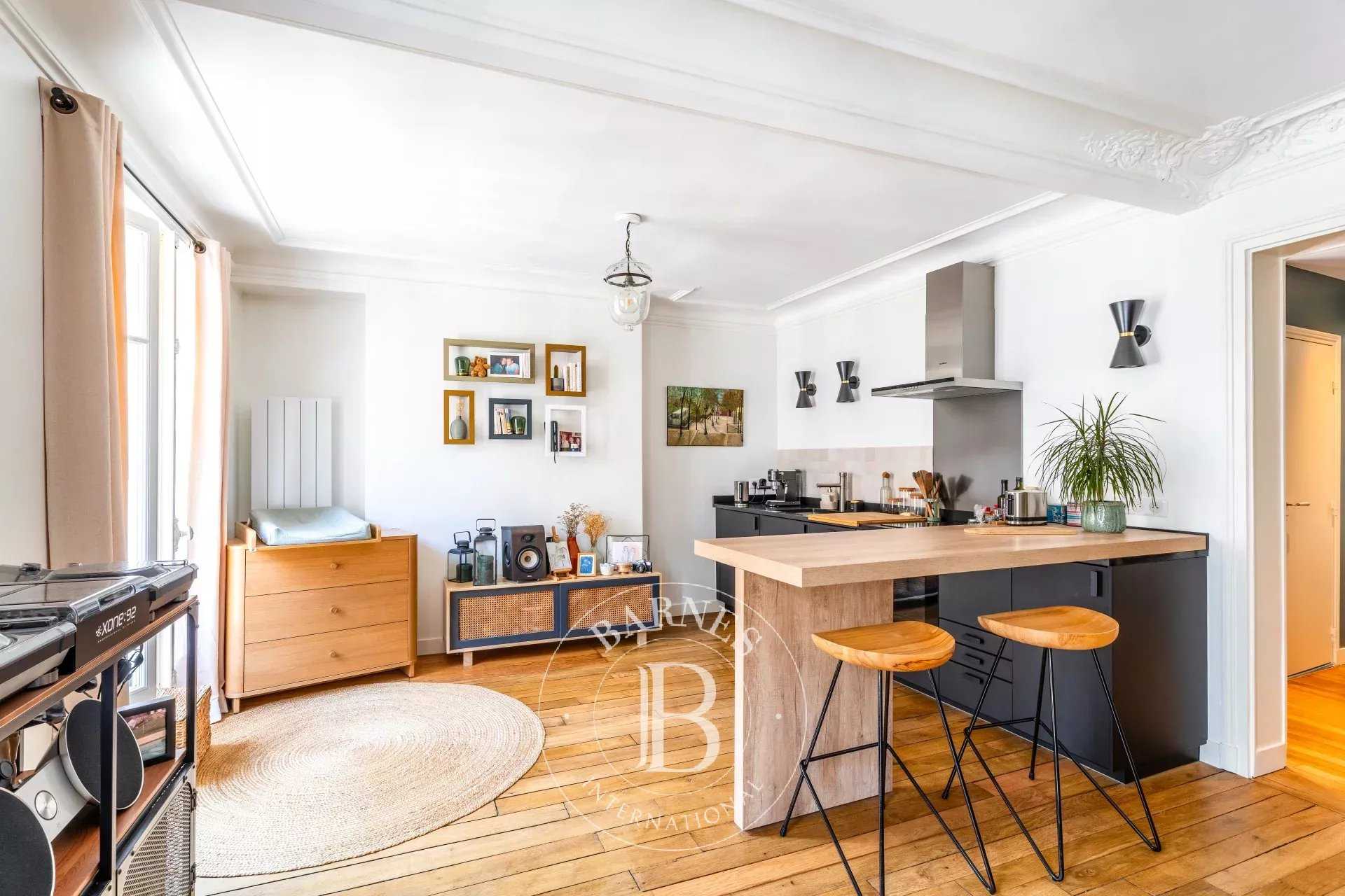 Paris  - Appartement 2 Pièces, 1 Chambre