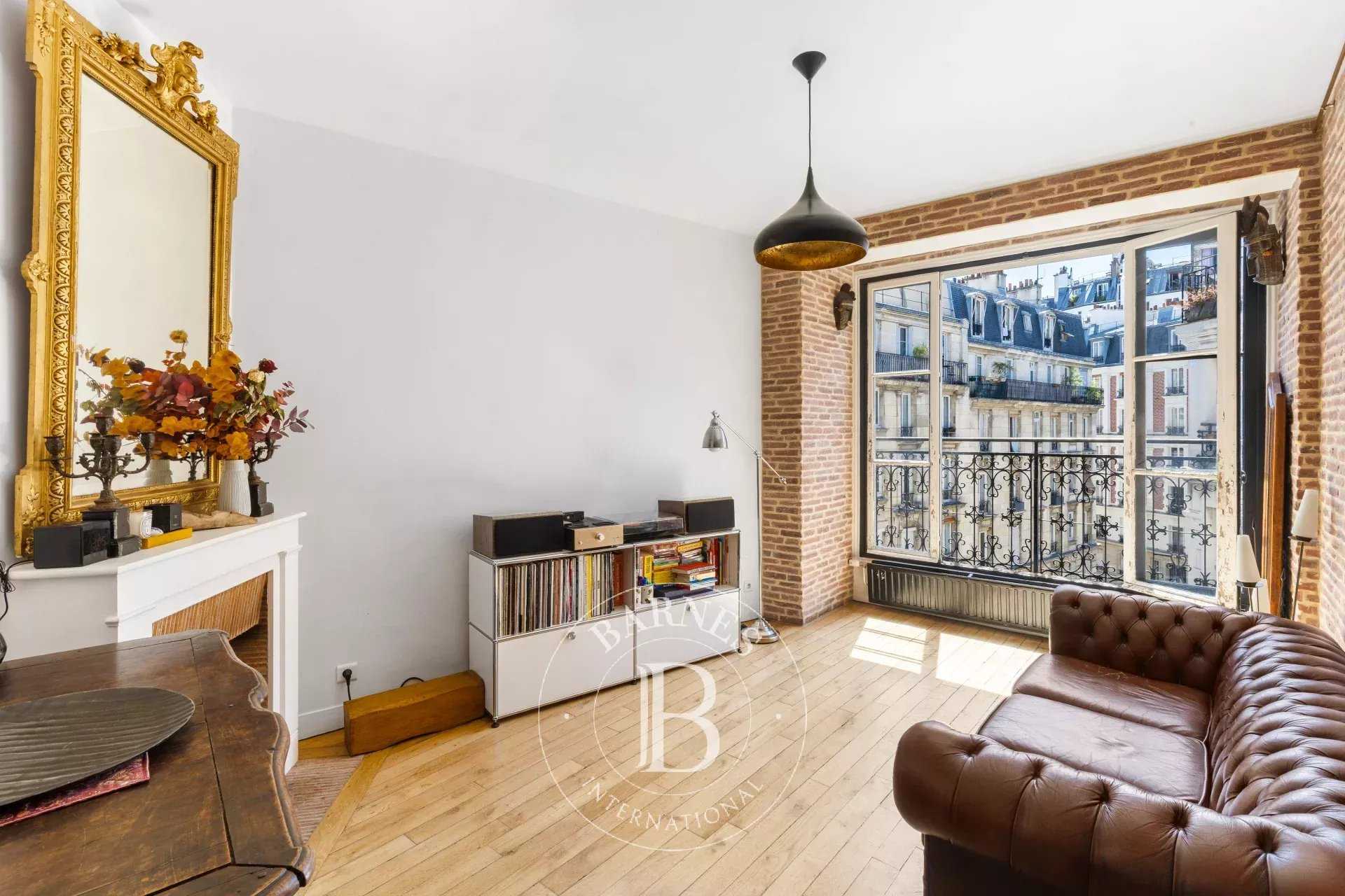 Paris  - Appartement 3 Pi&egrave;ces 2 Chambres