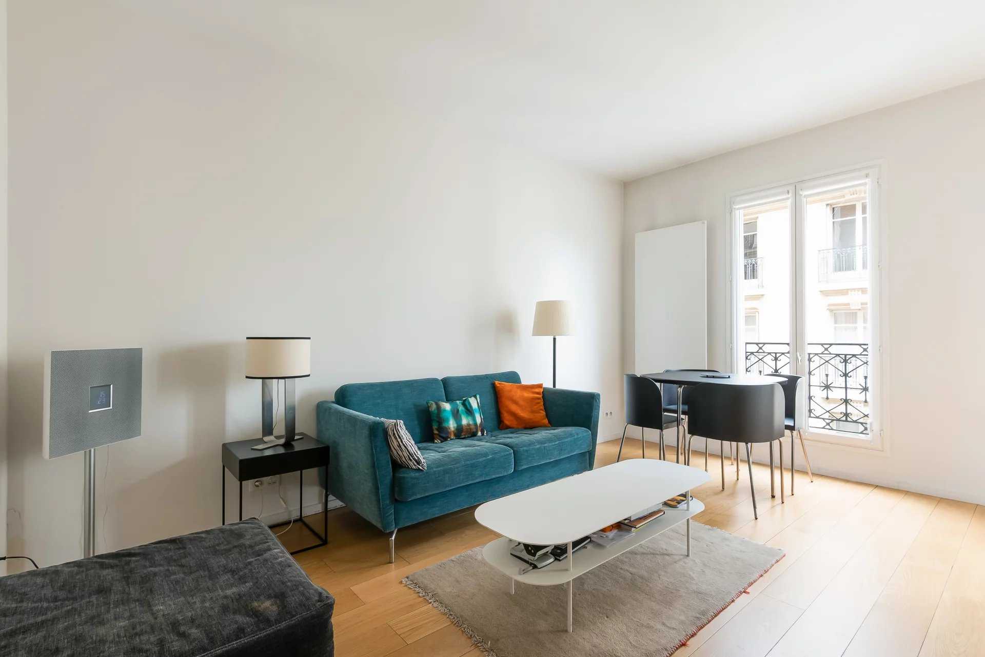 Paris  - Appartement 2 Pièces, 1 Chambre